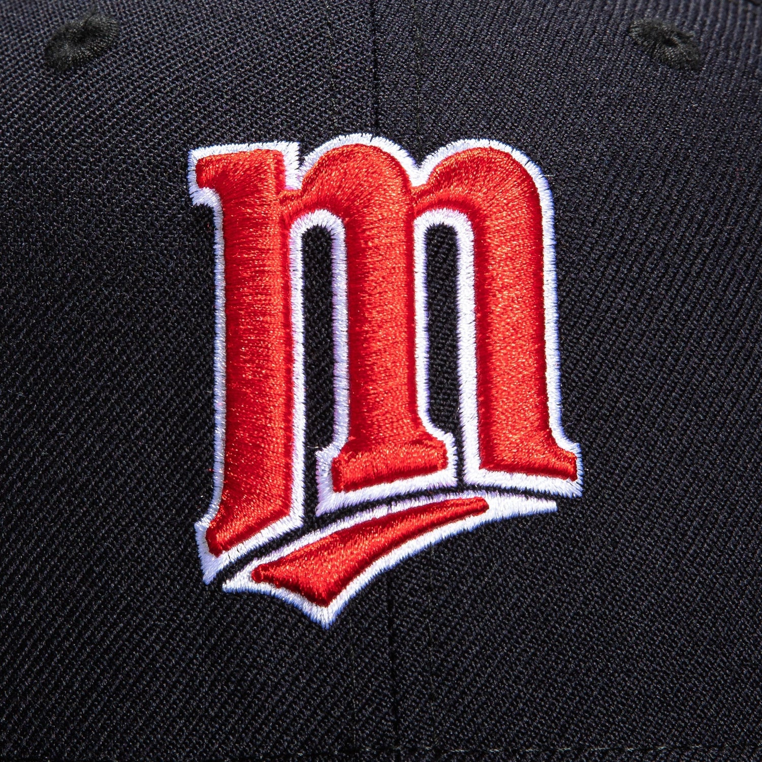 New Era 59Fifty Retro Minnesota Twins Baseball Cap - Navy Blue On-Field MLB Snapback Hat for Men & Women | Game Day, Sports Fan Gift, Casual Wear