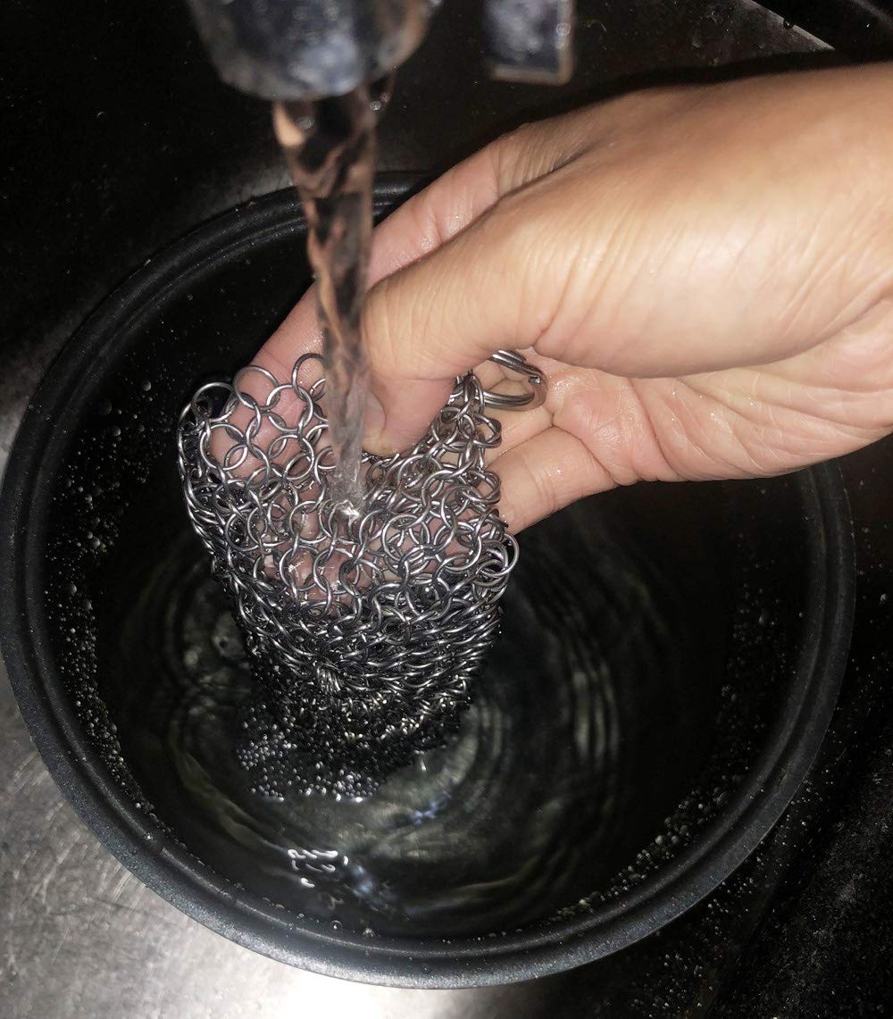 Premium 316 Stainless Steel Cast Iron Cleaner & Chainmail Scrubber - 7 Inch Round for Cast Iron Skillets, Dutch Ovens, Waffle Irons & Grill Pans - Perfect for Camping, Outdoor Cooking & Kitchen Maintenance