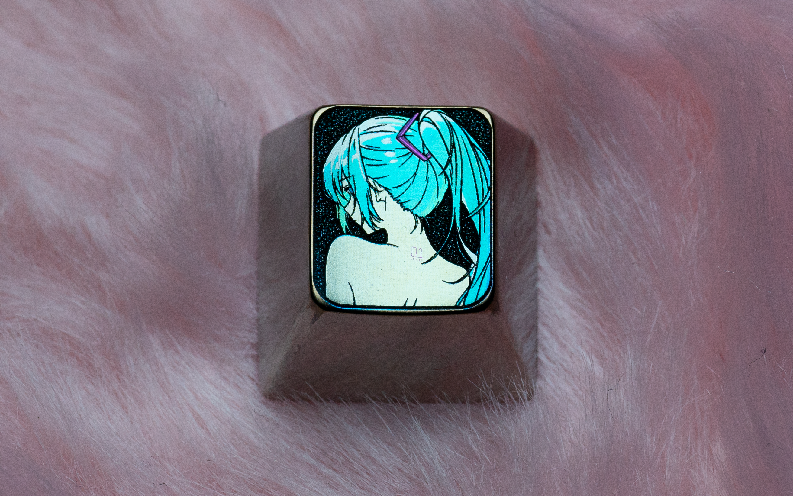 Hatsune Miku Anime Keycap - 1U Silhouette Titanium Alloy Mechanical Keyboard Keycap - Customized Metal Decorative Keycap for Gaming PC & Typing Enthusiasts