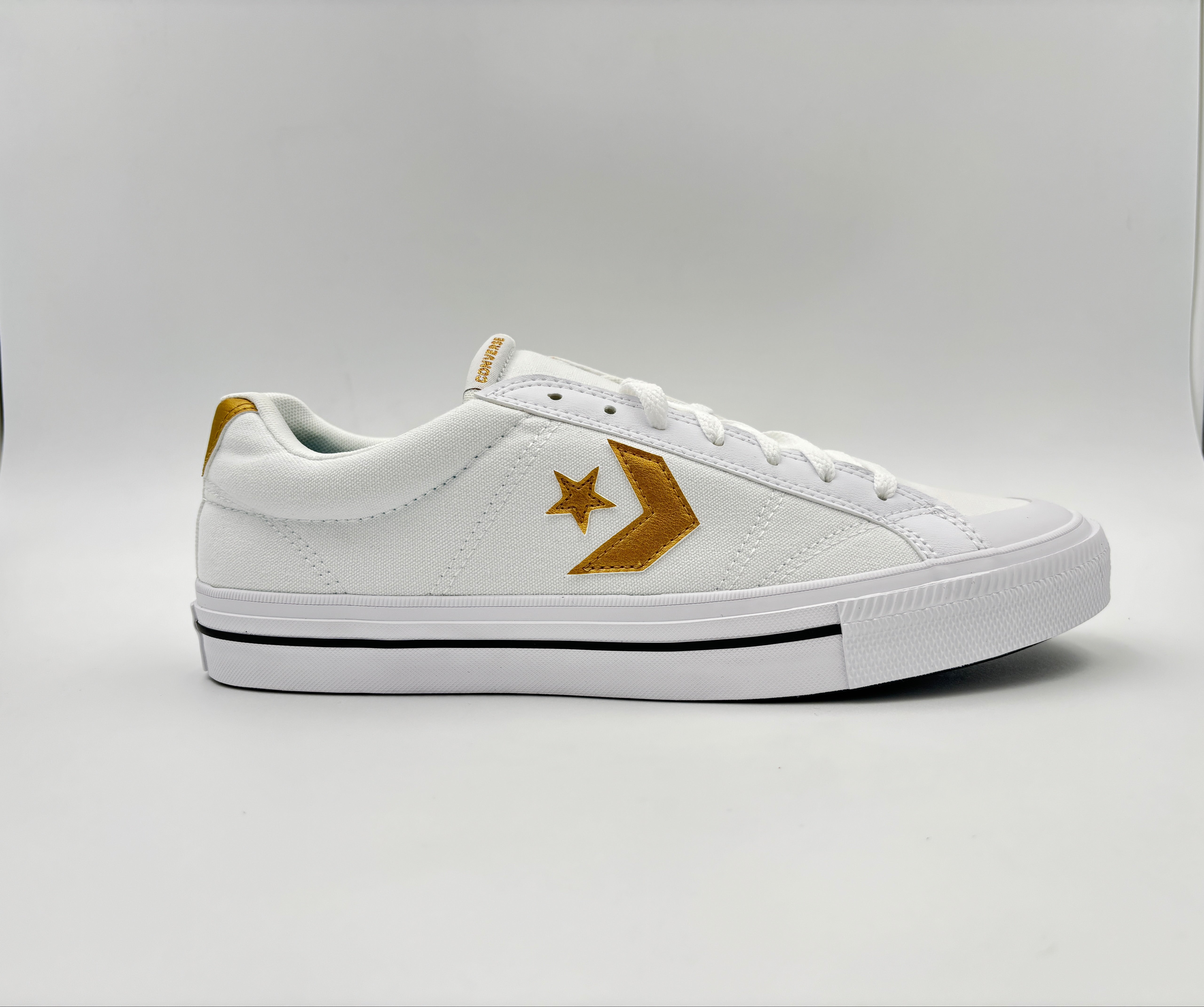Converse Men's Sport Casual White & Gold Sneakers - Lightweight Comfortable Athletic Shoes for Running, Walking & Everyday Wear