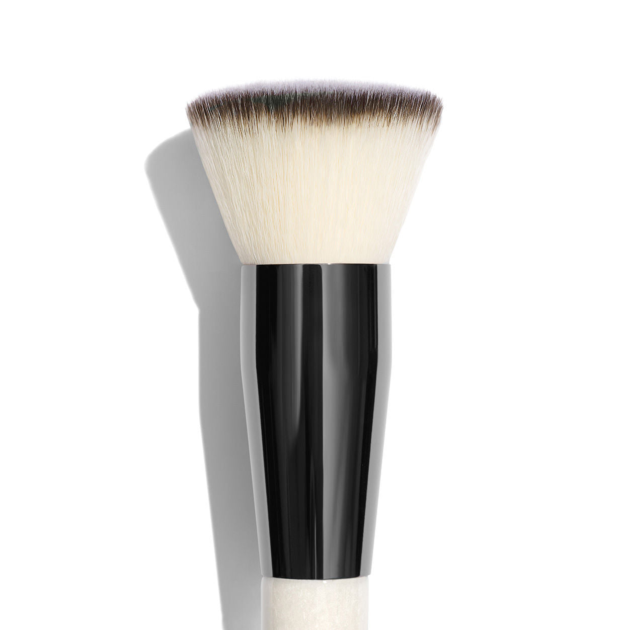 Professional Buff and Blur Brush for Flawless Makeup Blending - Perfect for Contouring, Highlighting & Airbrush Finish - Ideal for Makeup Artists & Beauty Enthusiasts