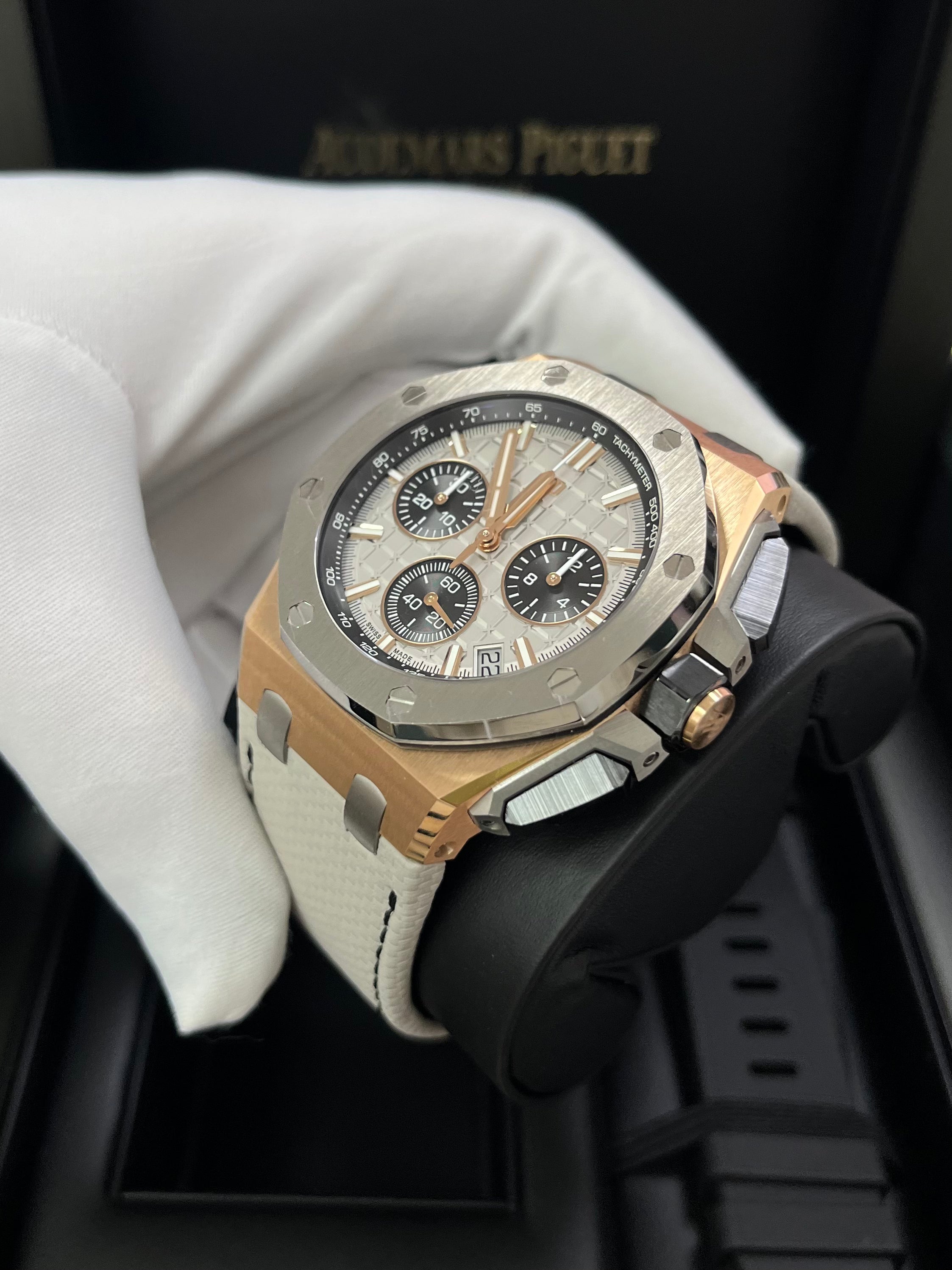 Audemars Piguet Royal Oak Offshore Chronograph 43mm Men's Watch - 18k Rose Gold & Titanium Case, Grey Dial (Ref# 26420OI.OO.A015VE.01) - Luxury Sports Watch for Business, Events & Collectors