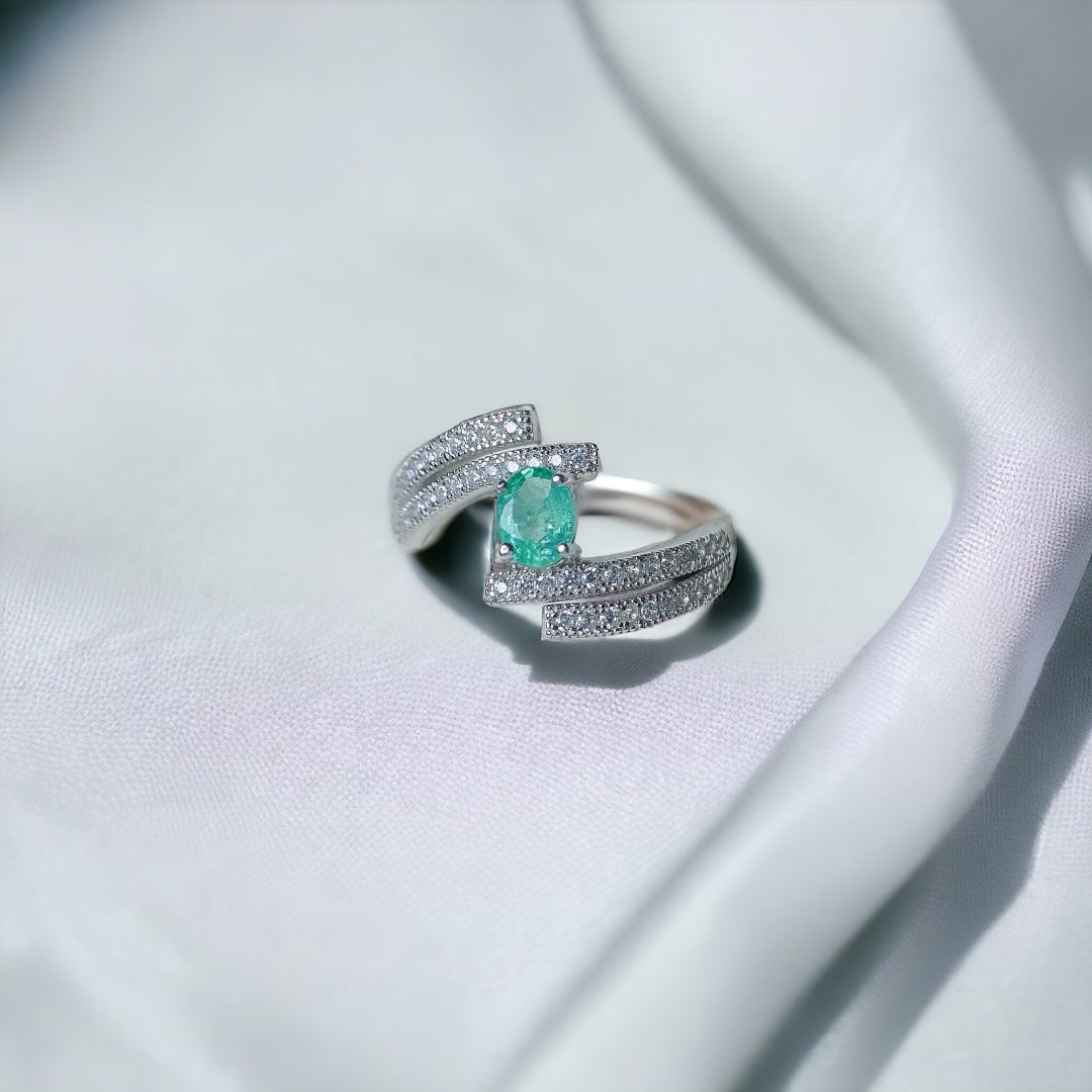 18K Platinum Emerald Statement Ring for Women - Elegant Green Gemstone Jewelry for Engagement, Wedding & Special Occasions | NS2405