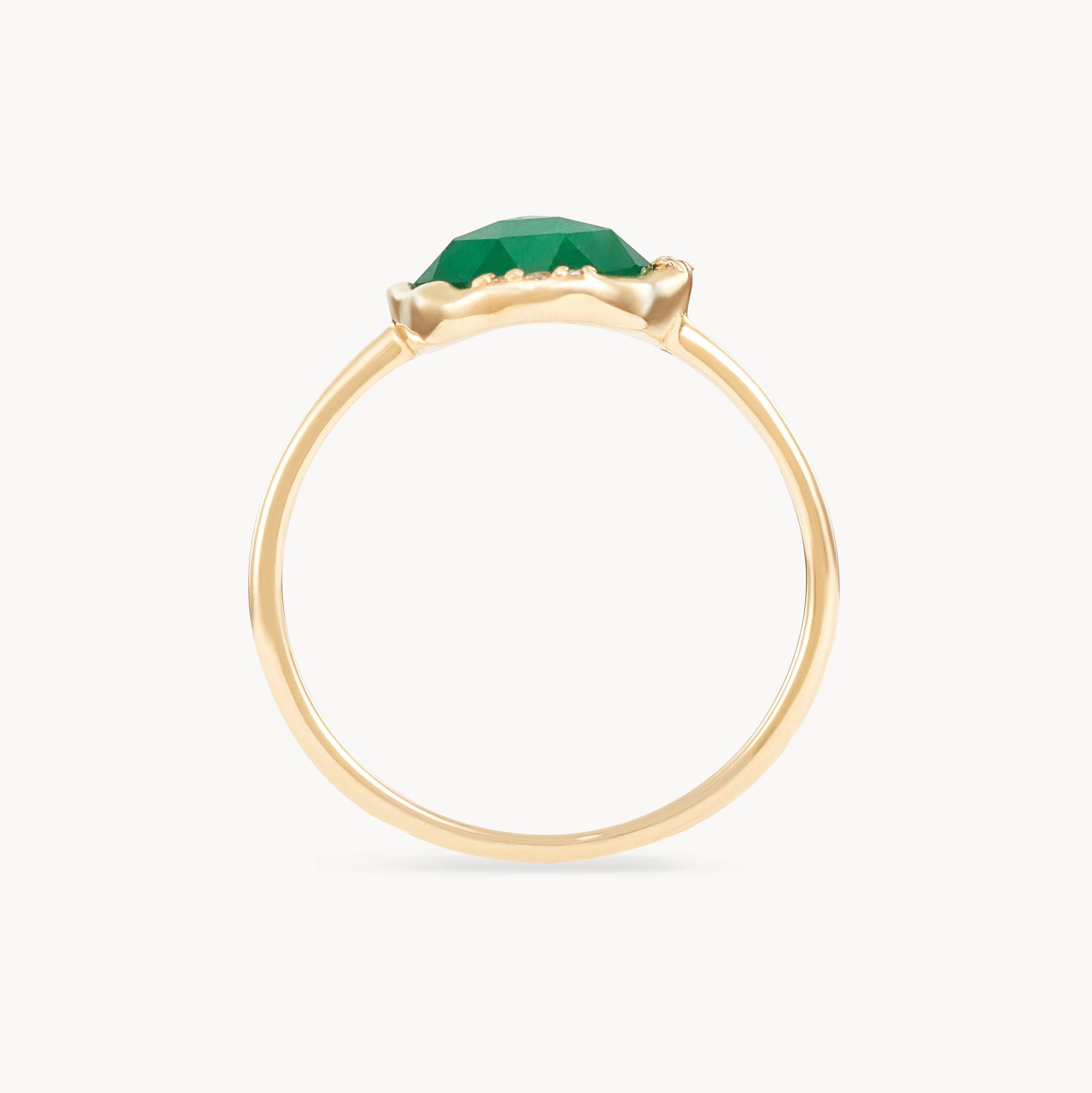 14K Yellow Gold Emerald Diamond Mood Ring - Elegant Jewelry with Genuine Emerald & Brilliant Diamonds for Women - Perfect for Gifts, Anniversaries & Special Occasions