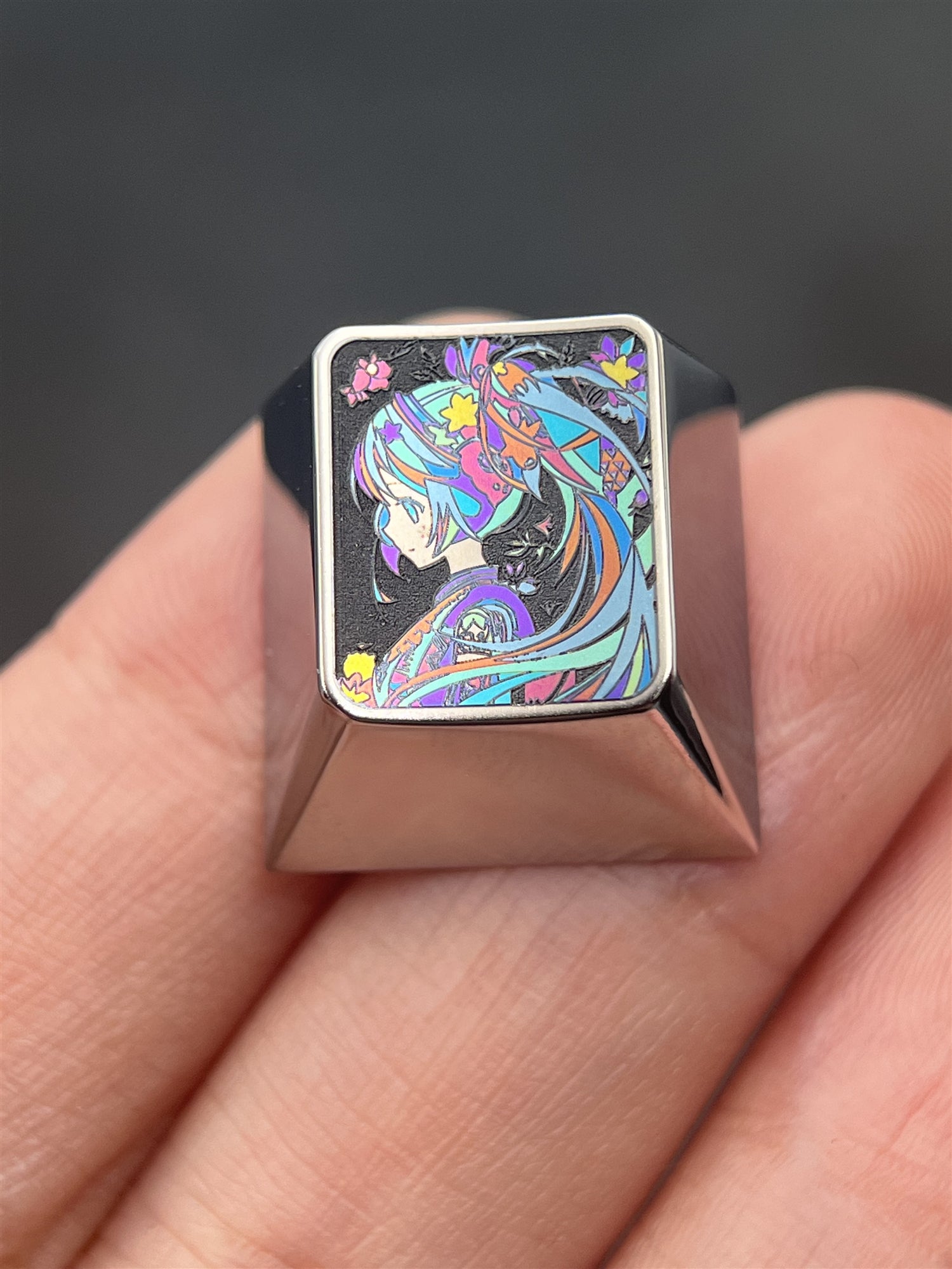 Hatsune Miku Titanium Alloy 1U Metal Anime Keycap - Custom Mechanical Keyboard Keycap for Gaming, Typing & PC Setup - Perfect for Anime Fans, Cosplay & Gamer Decorations