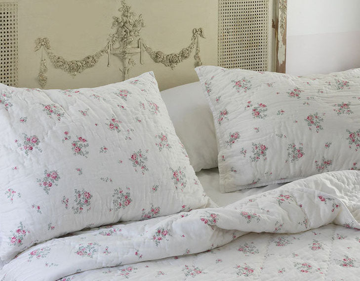 Rachel Ashwell Rosebury Farmhouse Quilt Set - Queen Size, 100% Cotton, Floral Design - Perfect for Bedroom, Guest Room & Cozy Farmhouse Decor