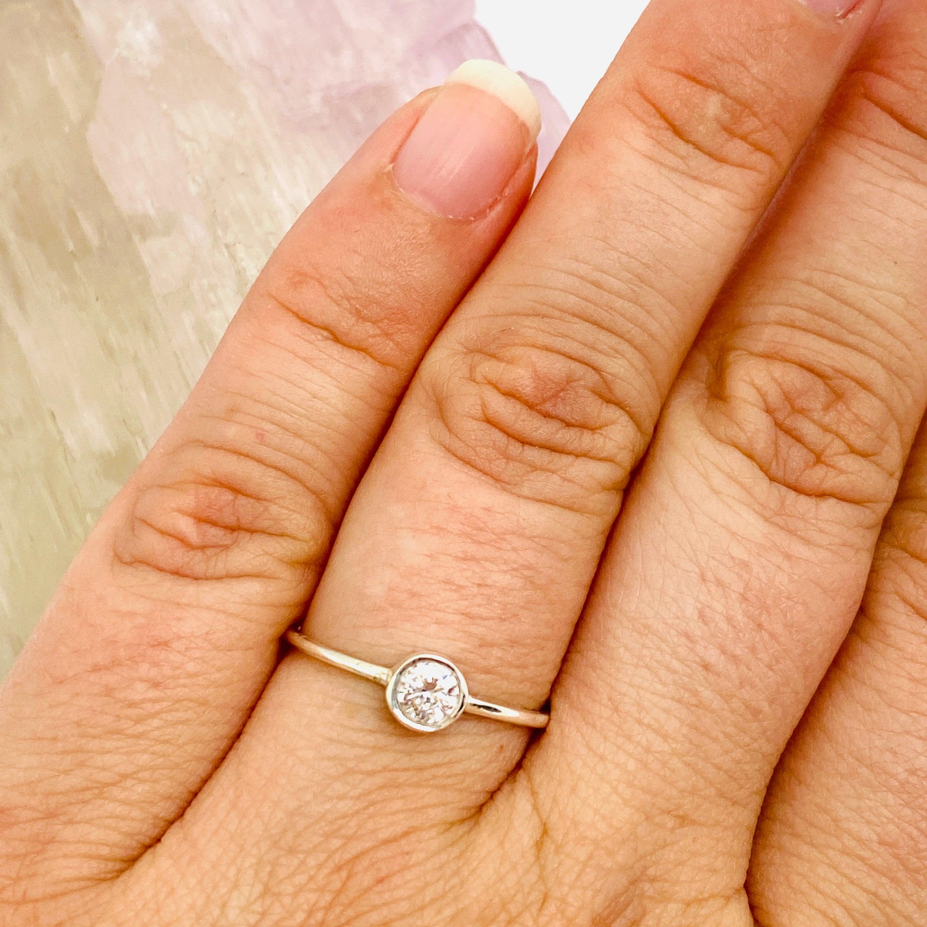 Elegant Cubic Zirconia Round Faceted Fine Band Ring R3754 CZ - Perfect for Weddings, Anniversaries & Special Occasions