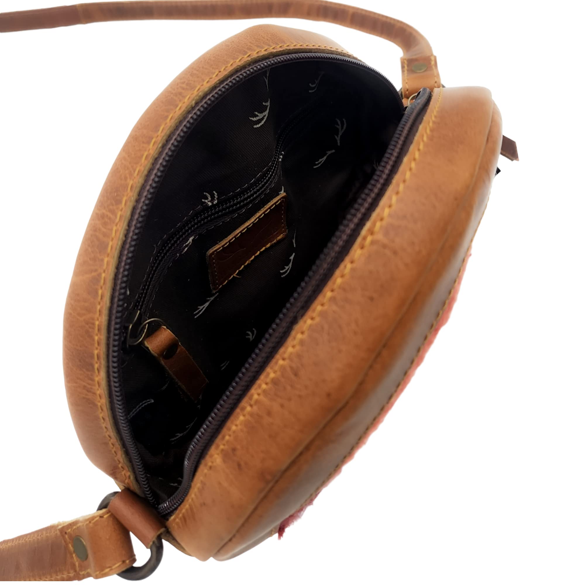 Western Style Dakota Round Crossbody Purse for Women - Vintage Leather Canteen Bag for Casual Outings, Music Festivals & Cowgirl Fashion