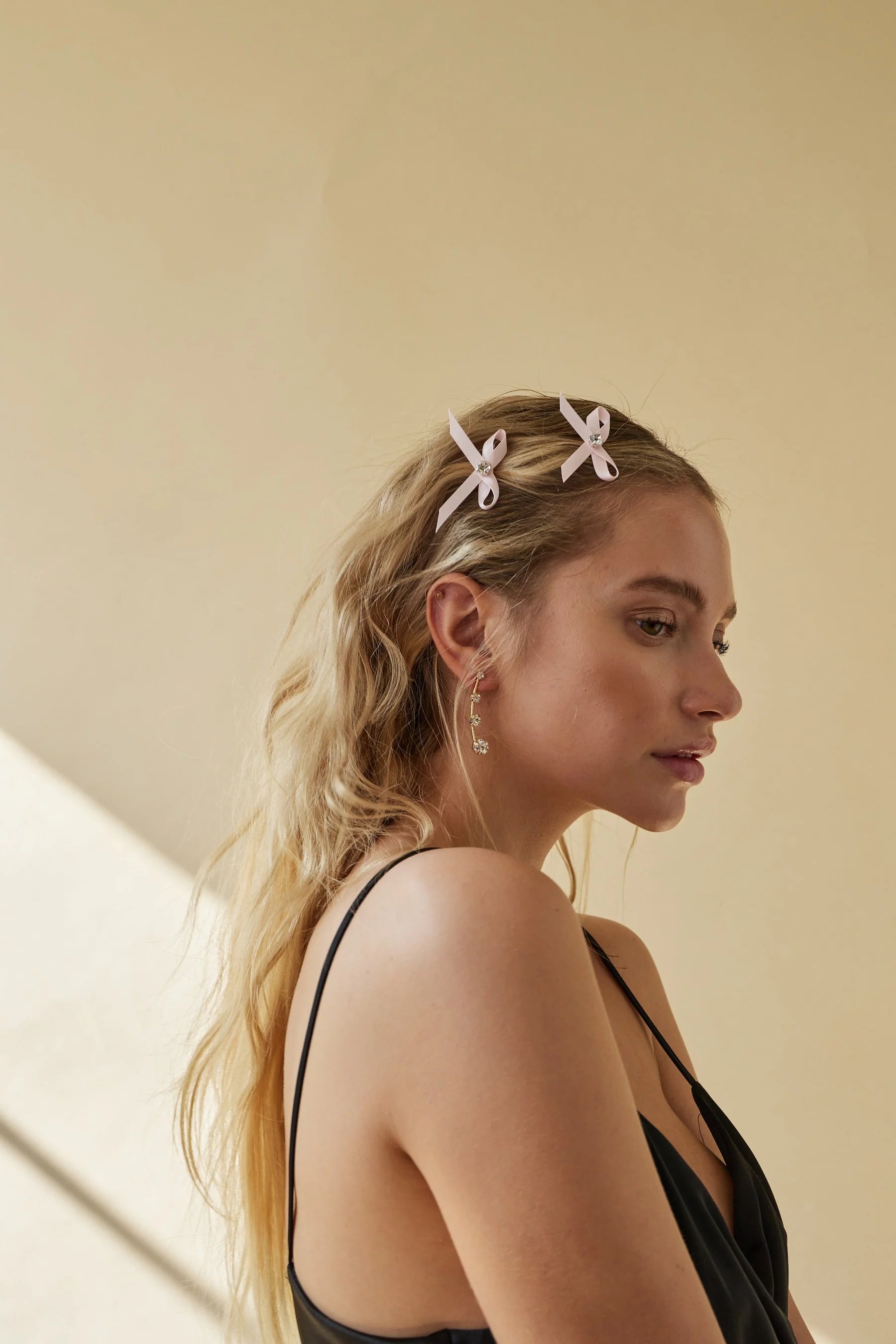 Ashley Mini Bow Hair Clip - Elegant Hair Accessory for Women & Girls - Perfect for Weddings, Parties & Everyday Style