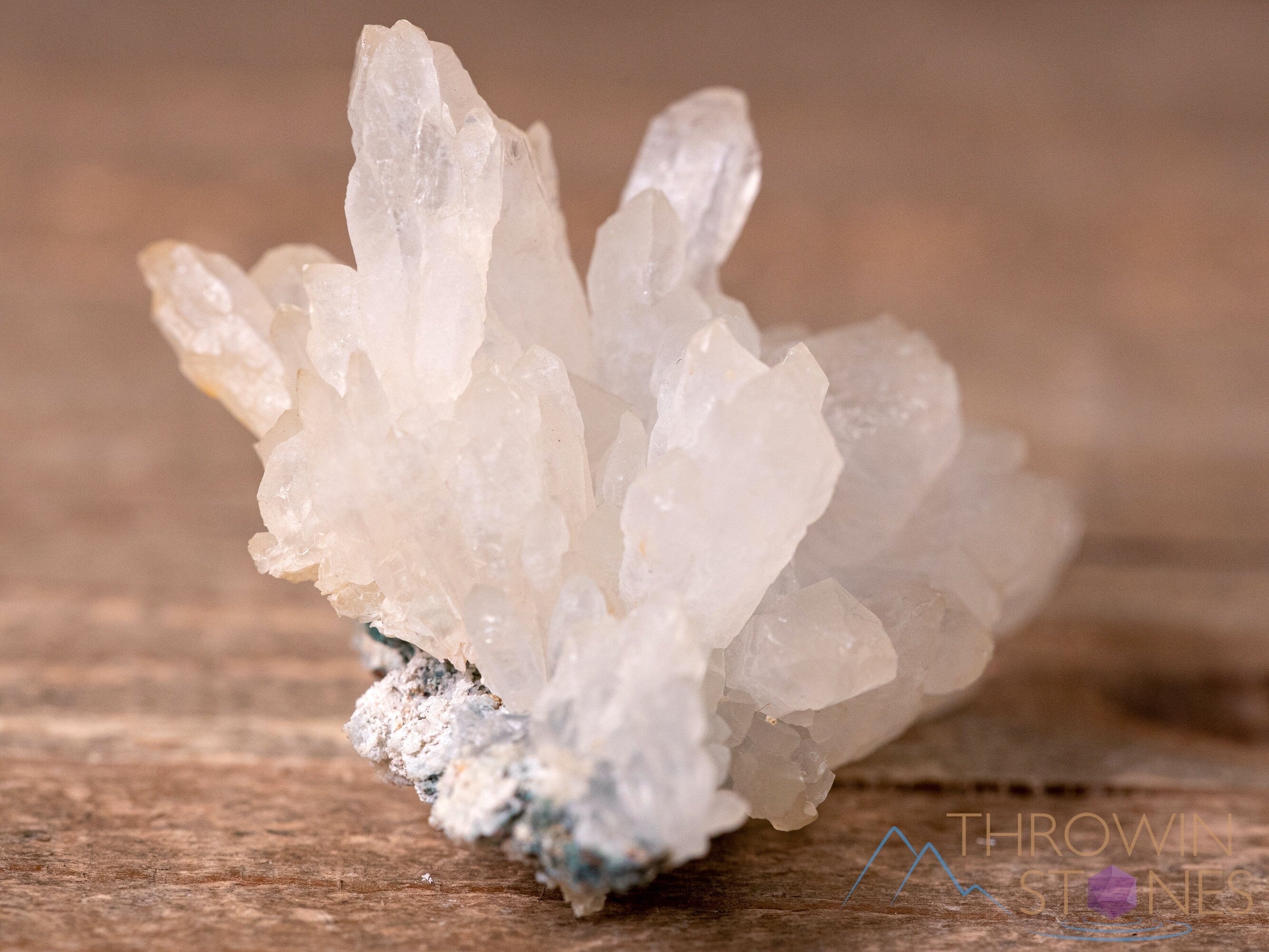 Natural Raw Quartz Flower Crystal Cluster - Healing Stone for Home Decor, Housewarming Gift, Meditation & Energy Balancing (40460) - Perfect for Living Room Display, Office Feng Shui & Spiritual Healing