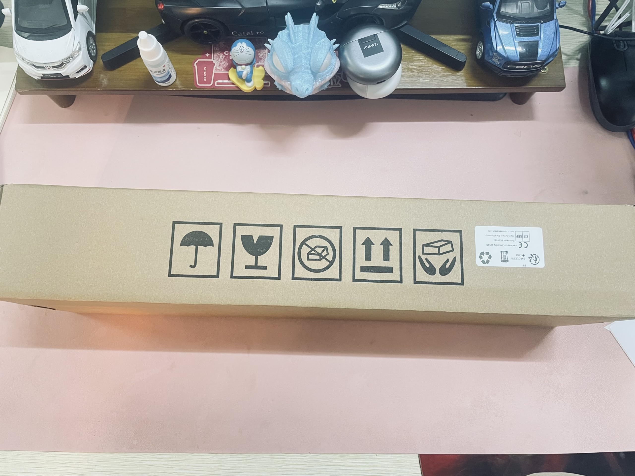 Adjustable Mobile CPU Stand with 6 Locking Caster Wheels - Ventilated Computer Tower Stand for Most PC Cases (White) - Perfect for Office, Gaming & Home Workspace Setup