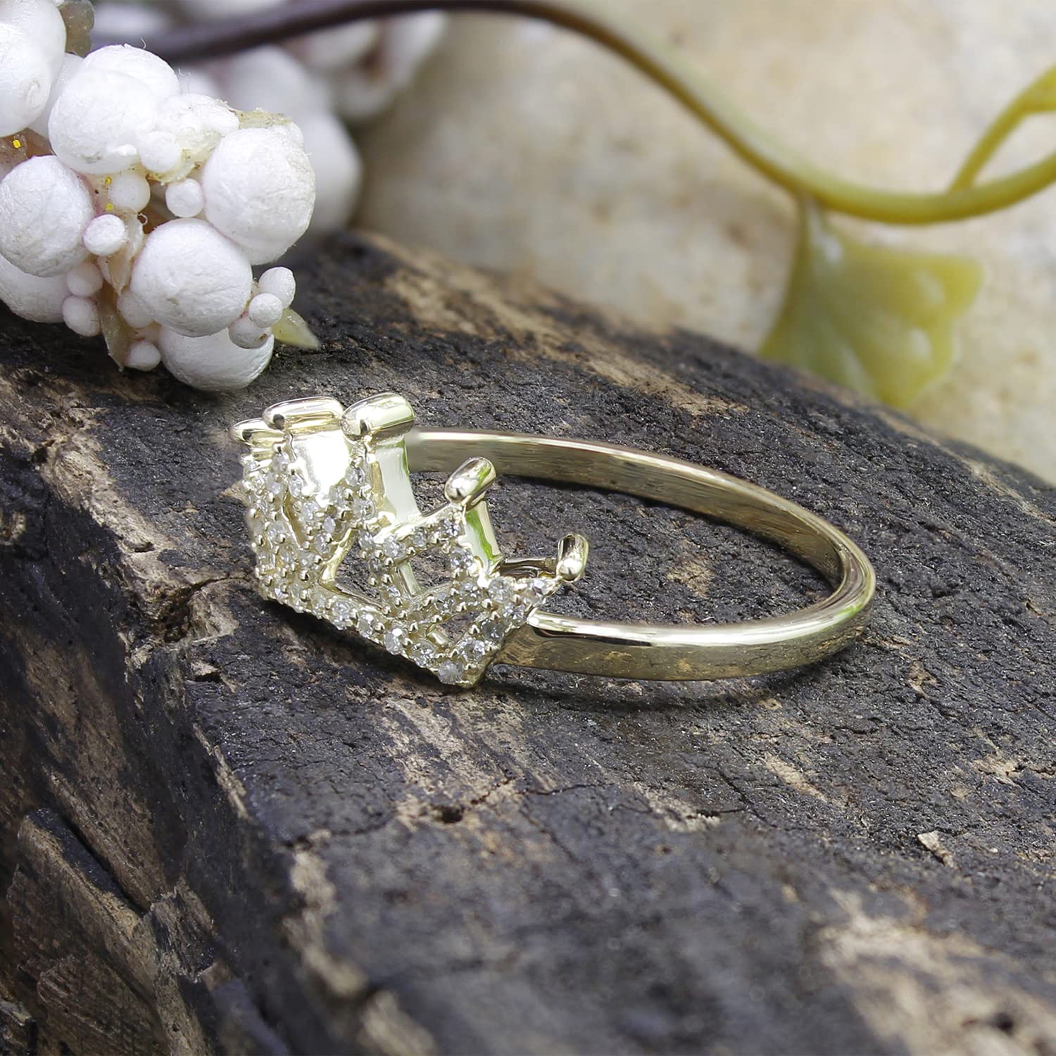 Royal King 0.12 Carat Round Cut White Diamond Crown Ring in 10K Solid Gold - Elegant Jewelry for Weddings, Anniversaries & Special Occasions