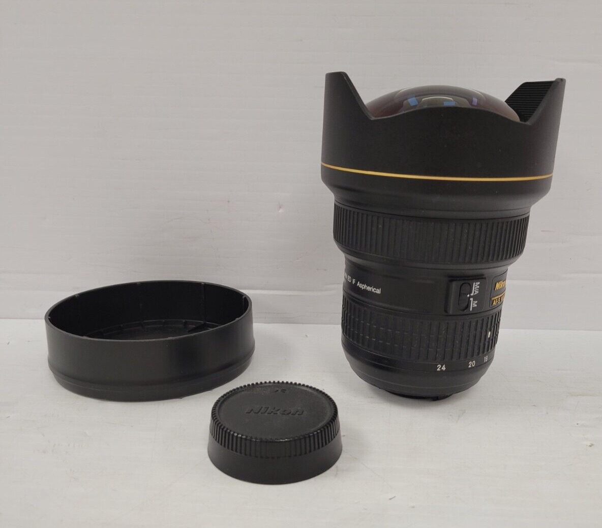 Nikon 14-24mm f/2.8G ED Wide-Angle Zoom Lens for DSLR Cameras - Professional Photography, Landscape & Architecture Shots