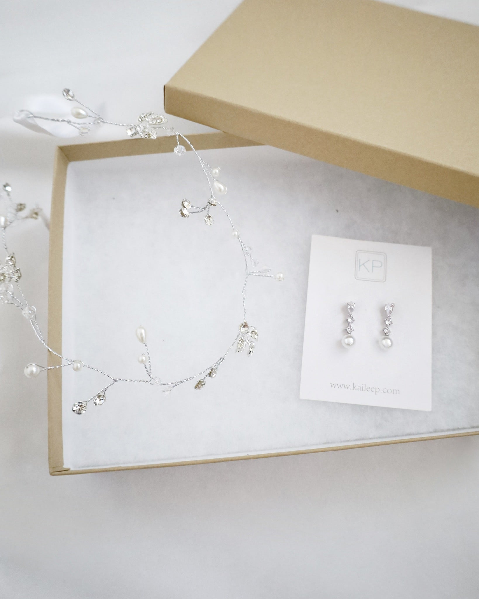 Vine Elegance Proposal Gift Set - Romantic Engagement Ring Box & Keepsake for Wedding Proposals - Perfect for Surprise Marriage Proposals, Anniversary Gifts & Special Moments