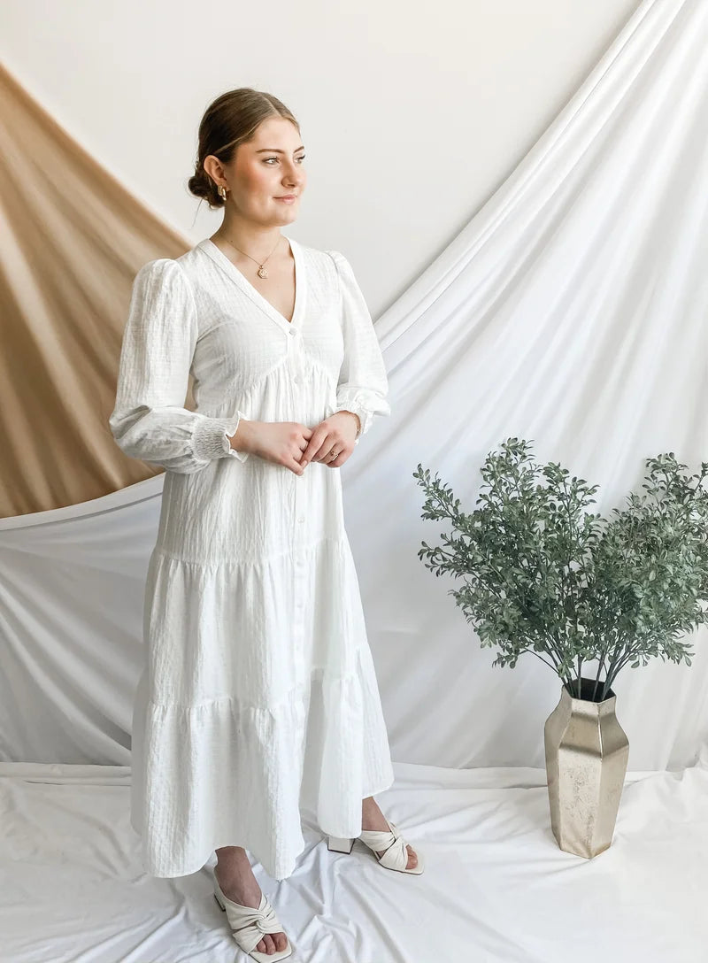 DAISY DRESS Women's Floral Summer Dress - White Boho Chic Maxi Dress for Beach, Vacation & Casual Wear
