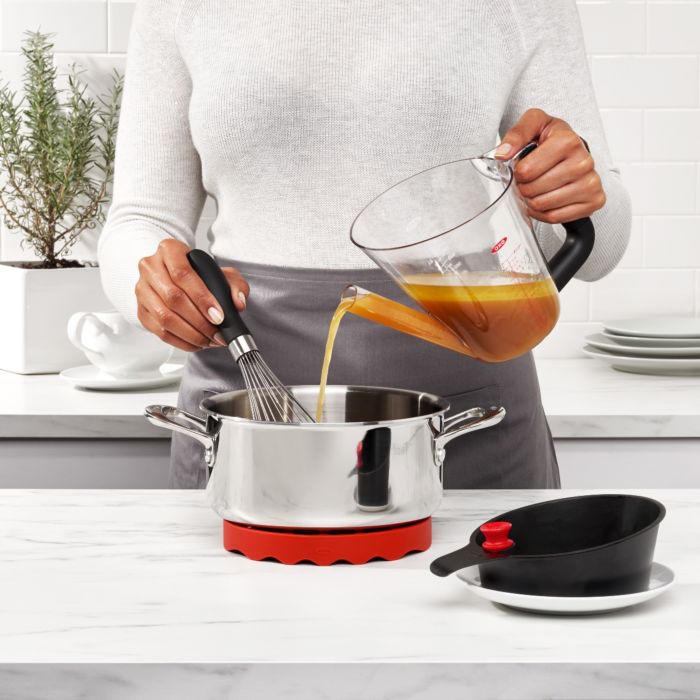 Stainless Steel Fat Separator with Pour Spout - 2 Cup & 4 Cup Sizes for Gravy, Soup, and Broth - Perfect for Thanksgiving Cooking and Healthy Meal Prep