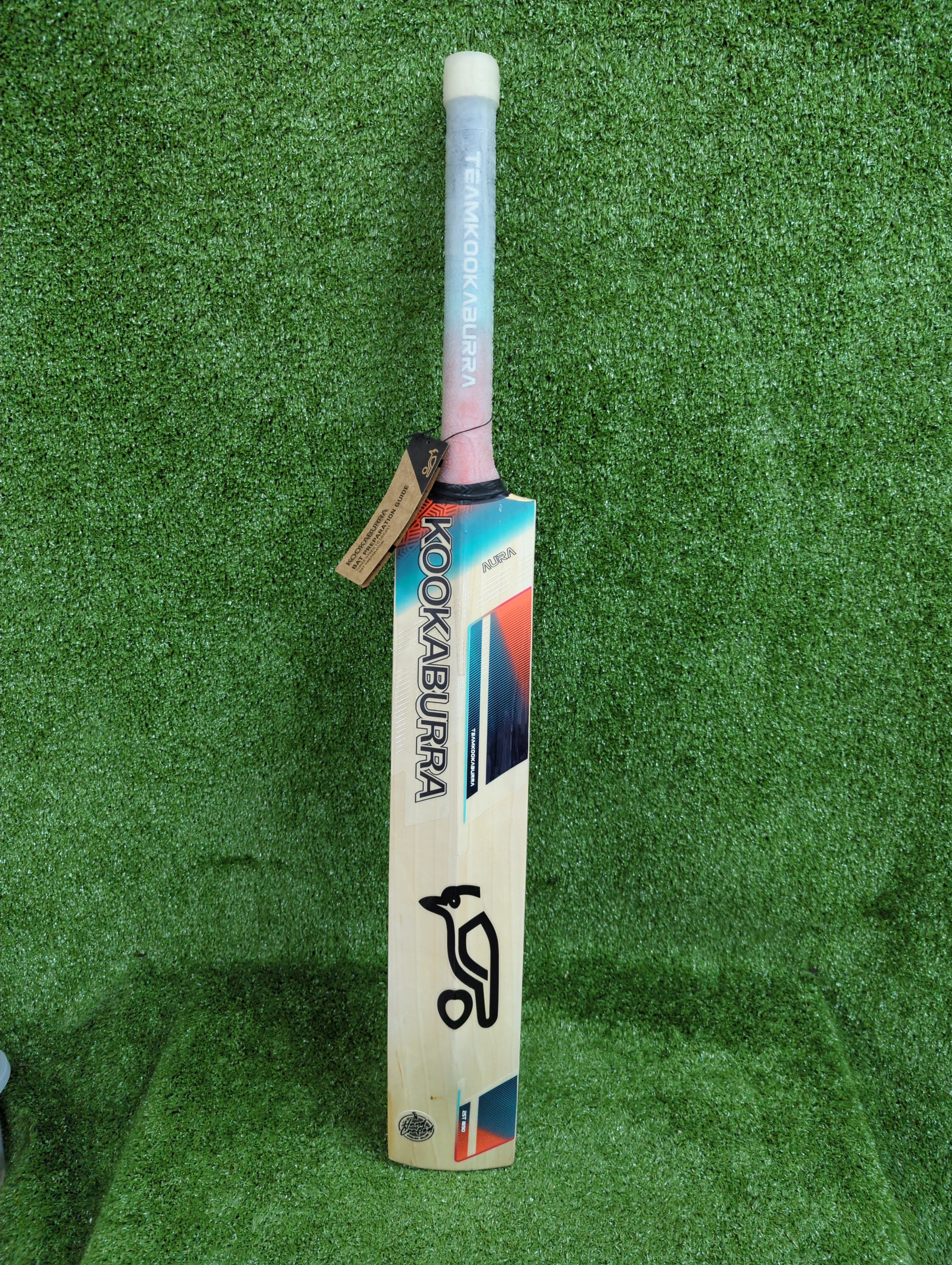 Kookaburra Aura 4.1 English Willow Cricket Bat - Premium Professional Grade for Match Play | Perfect for Practice, Training & Competitive Games