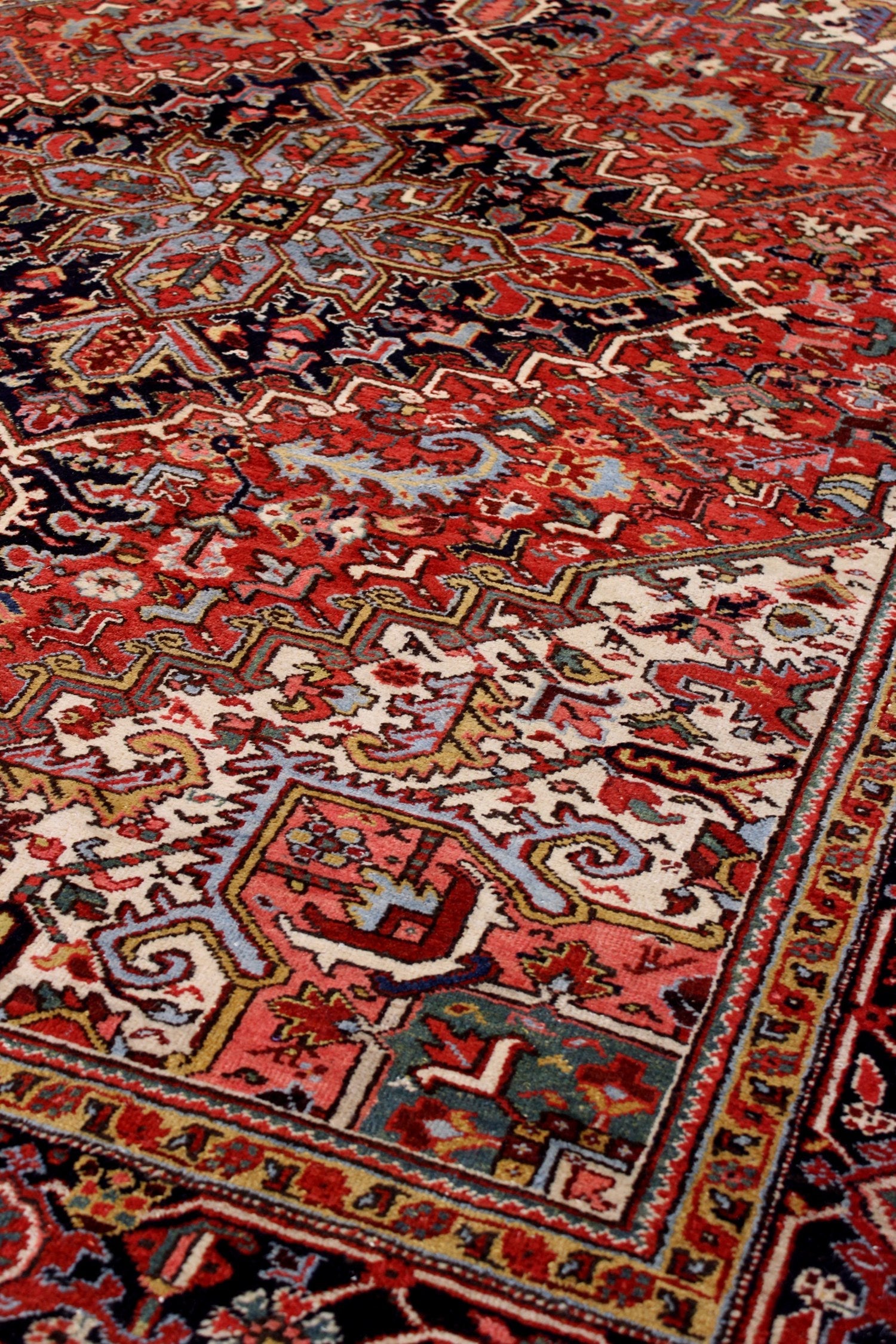 Vintage Heriz Handwoven Tribal Rug - Authentic Persian Carpet J69644 - Perfect for Living Room, Bedroom & Home Decor