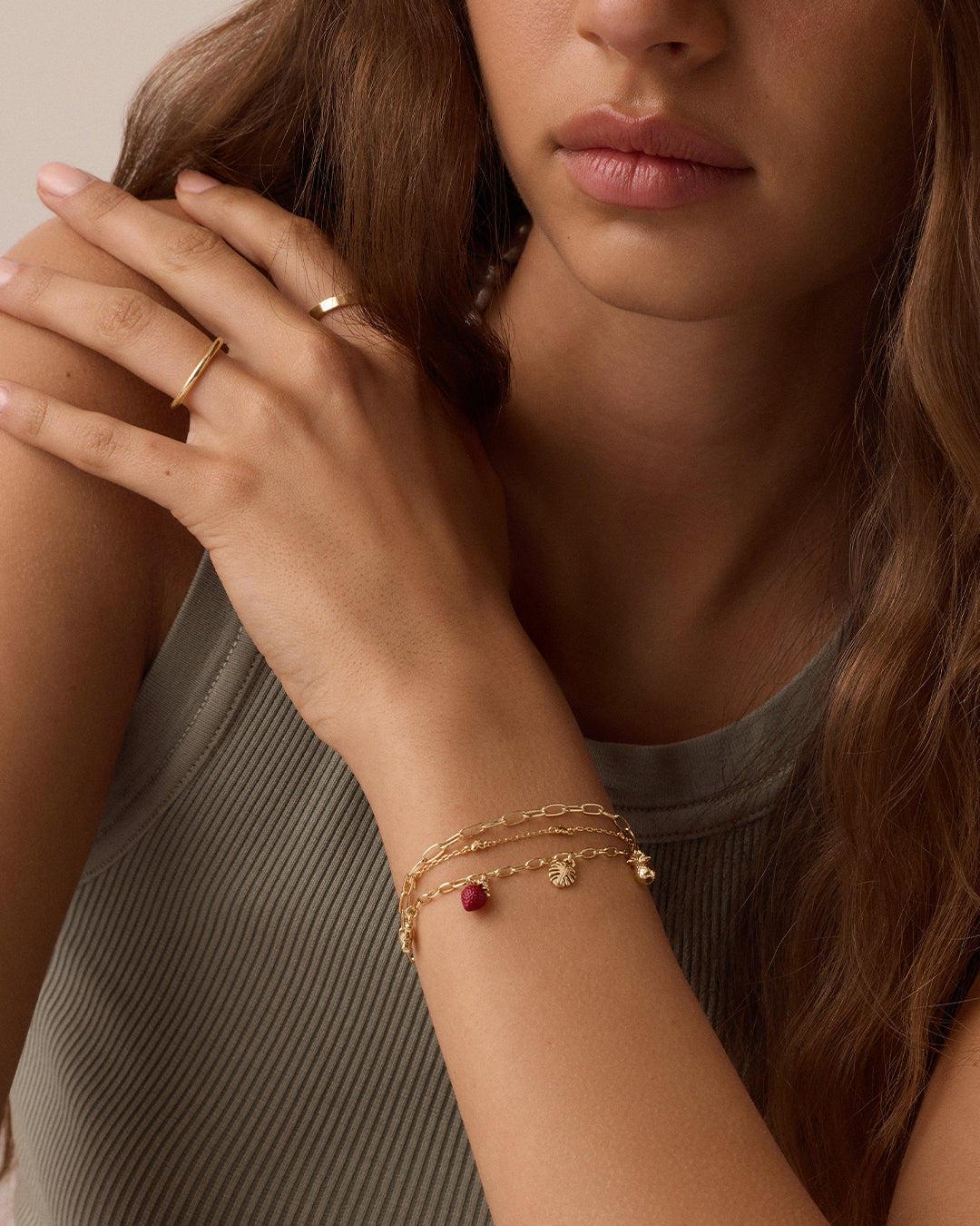 Trendy Summer Mini Charm Bracelet for Women - Dainty Beaded Adjustable Wristband - Perfect for Beach, Vacation & Everyday Wear