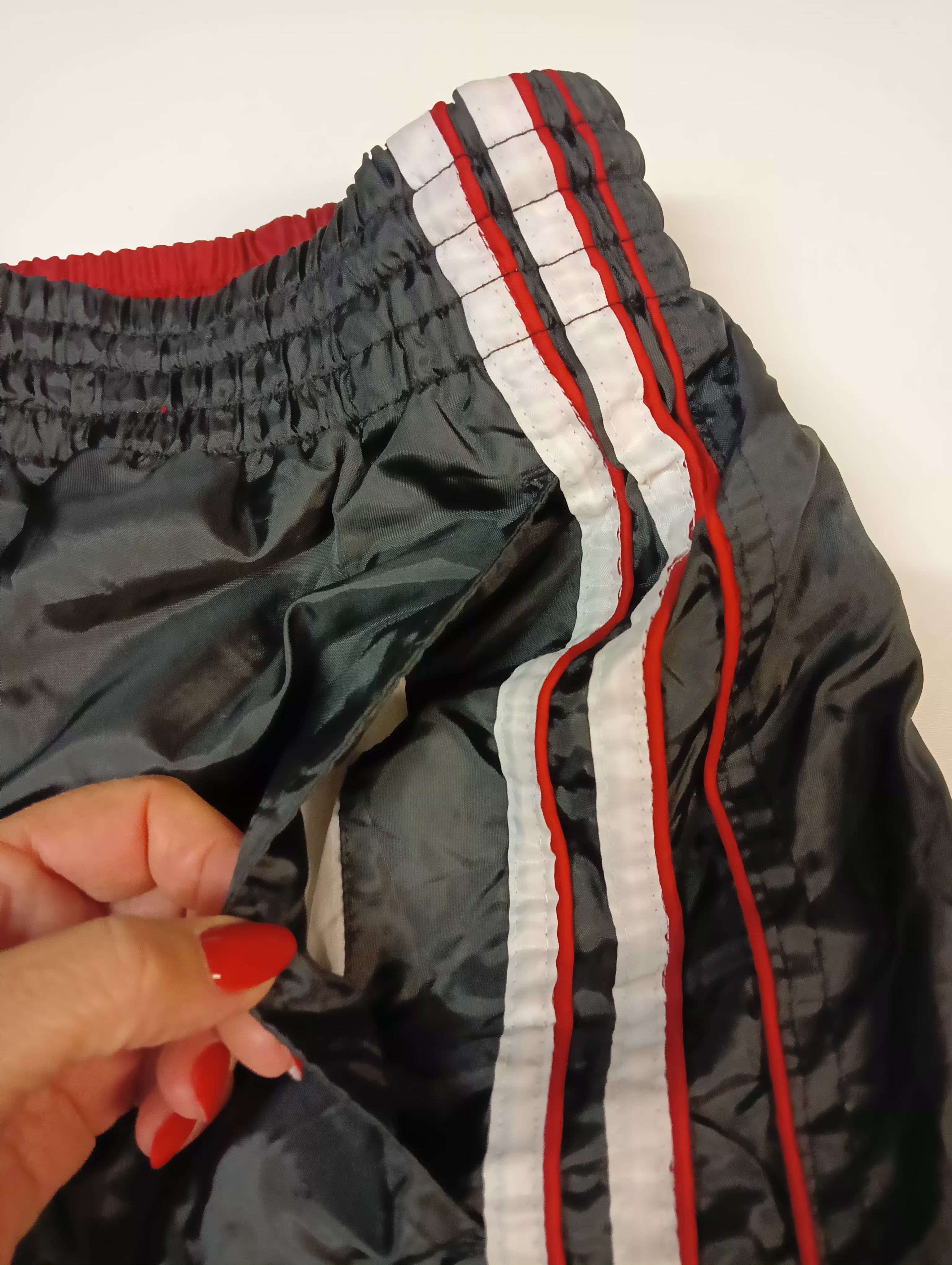 Adidas Vintage Trackpants Men's XL 1637 - Retro Athletic Joggers for Casual Wear, Gym & Street Style