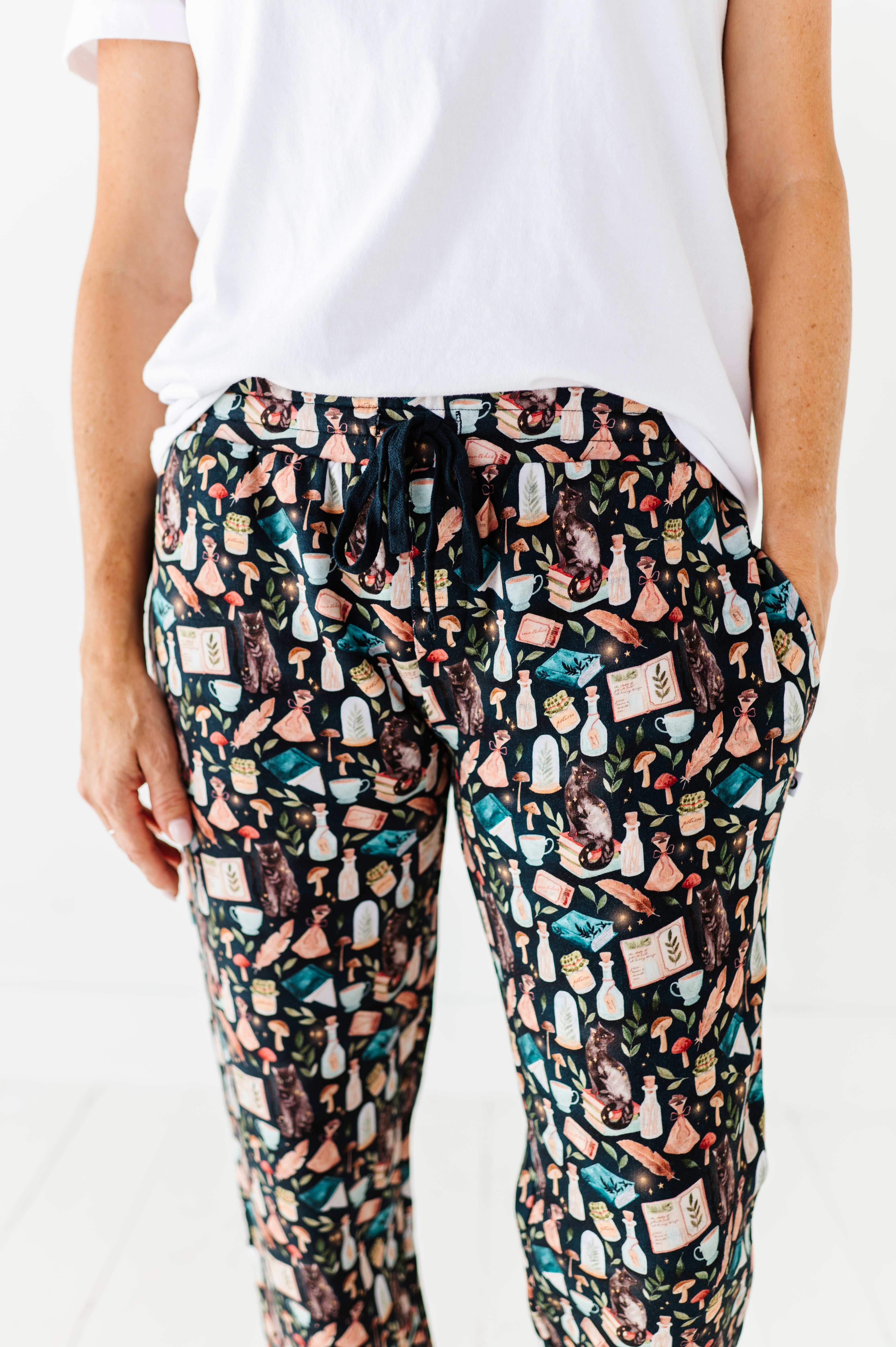 Botanicat Women's Straight Leg Pajama Pants - Soft Cotton Sleepwear for Lounge & Relaxation at Home