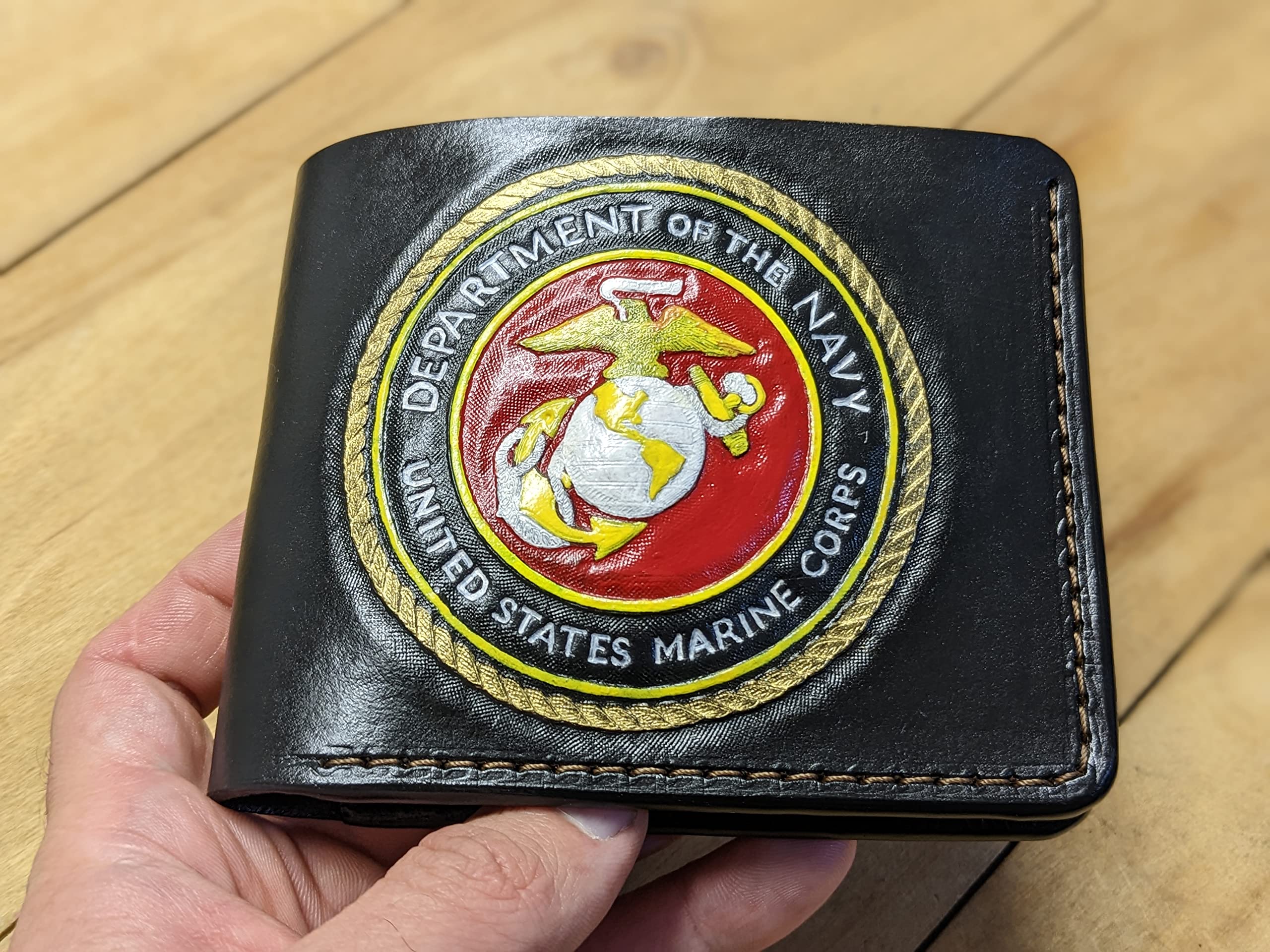 Handcrafted 3D Genuine Leather Wallet for Men - Custom Engraved & Hand-Painted Alien Design - Personalized US Marine Corps Gift - Perfect for Everyday Carry, Travel & Special Occasions