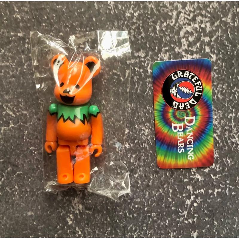 Bearbrick Series 29 ARTIST DANCING BEARS 100% Collectible Vinyl Figure - Limited Edition Art Toy for Display & Collection - Perfect for Home Decor, Office Display, and Gift for Art Enthusiasts