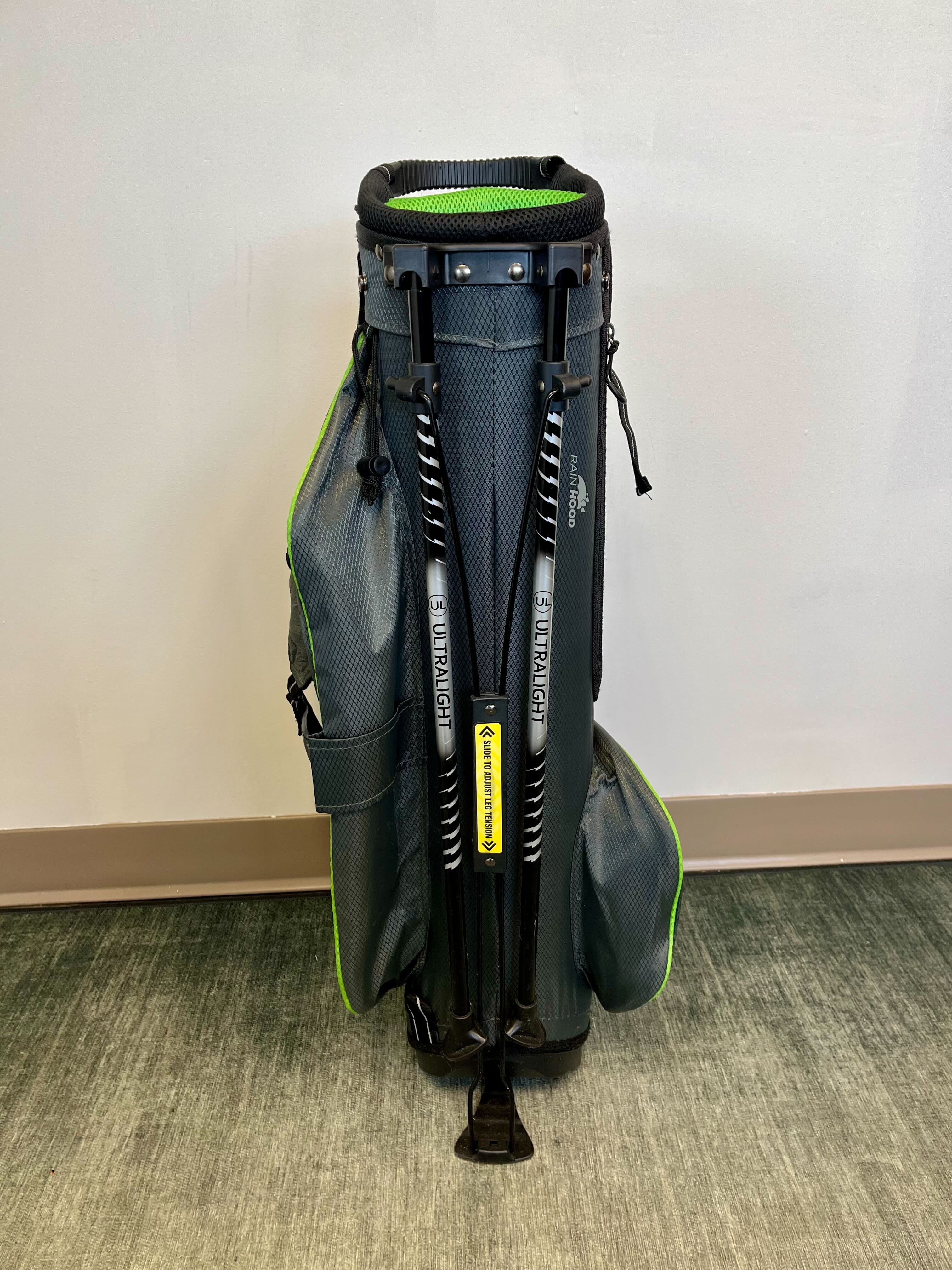 US Kids Golf Stand Golf Bag - Black/Green/Gray with 4 Dividers & 5 Pockets | Lightweight Junior Golf Bag for Boys & Girls | Perfect for Practice, Tournaments & Golf Lessons