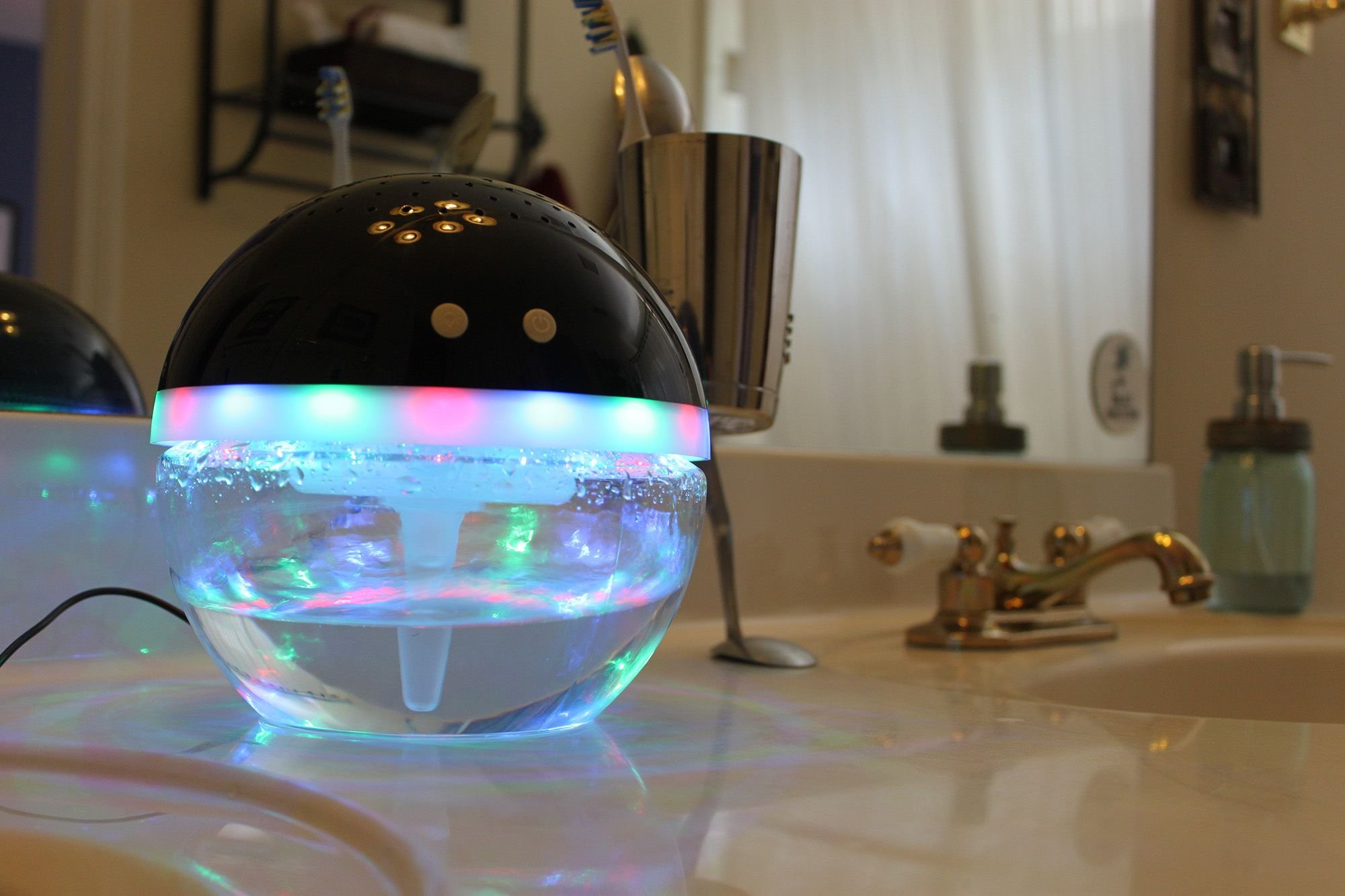 Magic Ball Essential Oil Diffuser - LED Light Up Air Freshener & Aromatherapy Diffuser with 2x 30ml Orange Peel & Cinnamon Oils - Black | Perfect for Bedroom, Office, Yoga Studio & Spa Relaxation