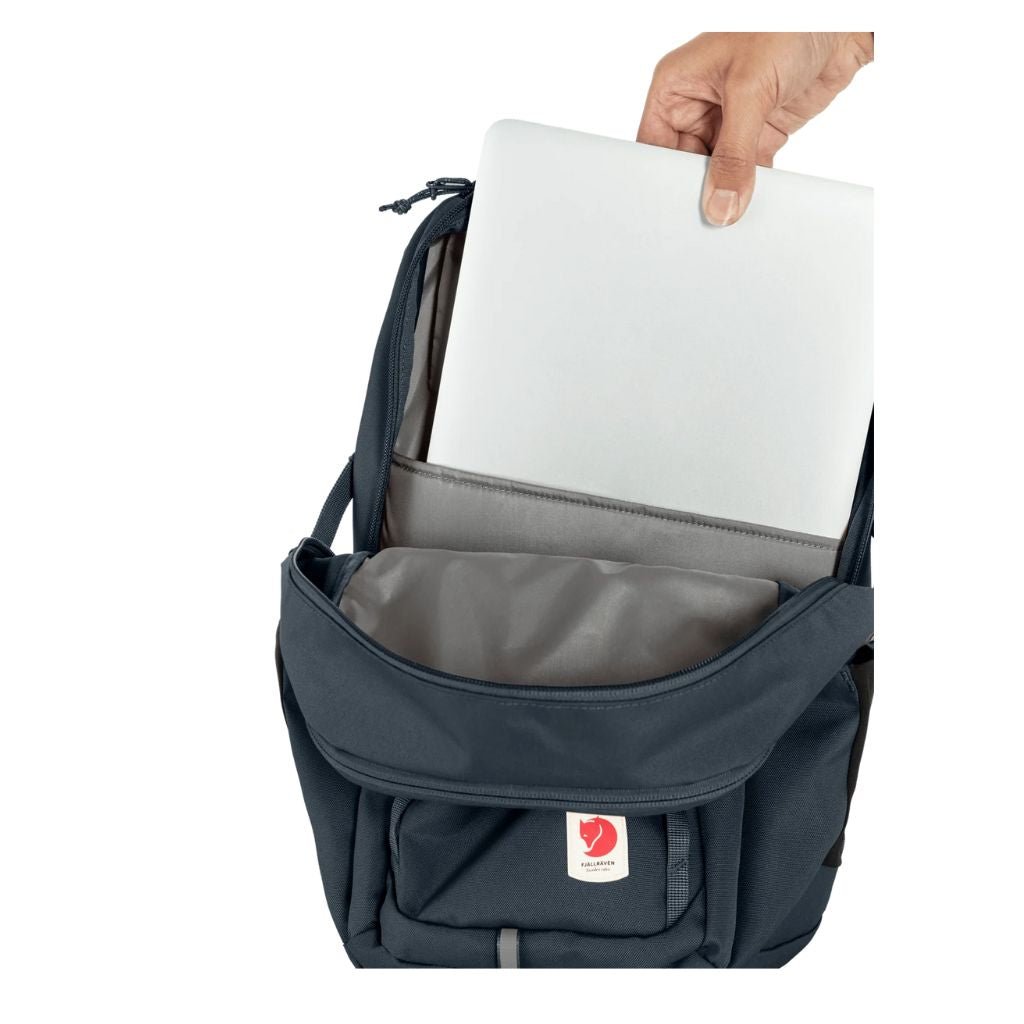 Fjallraven Skule 20L Backpack - Lightweight Durable School & Travel Daypack for Men & Women - Perfect for Hiking, Commuting & College (Black)