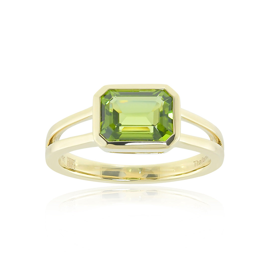 Elegant Rectangular Peridot Ring for Women - Dainty August Birthstone Jewelry - Perfect for Weddings, Anniversaries & Everyday Wear