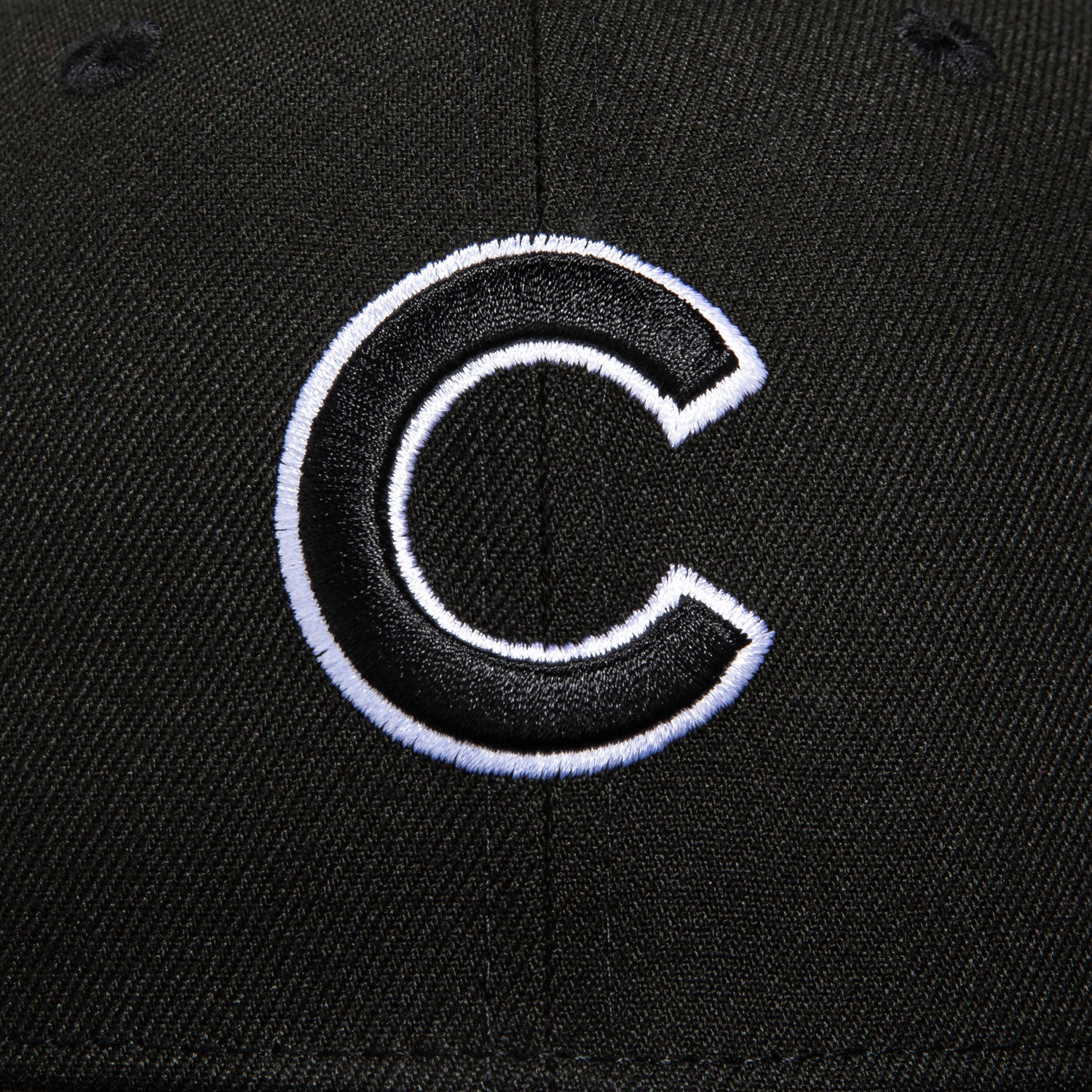 New Era 59Fifty Chicago Cubs Wrigley Field Patch Snapback Hat - Black & White Adjustable Baseball Cap for Men & Women | Perfect for Baseball Games, Sports Events & Casual Wear