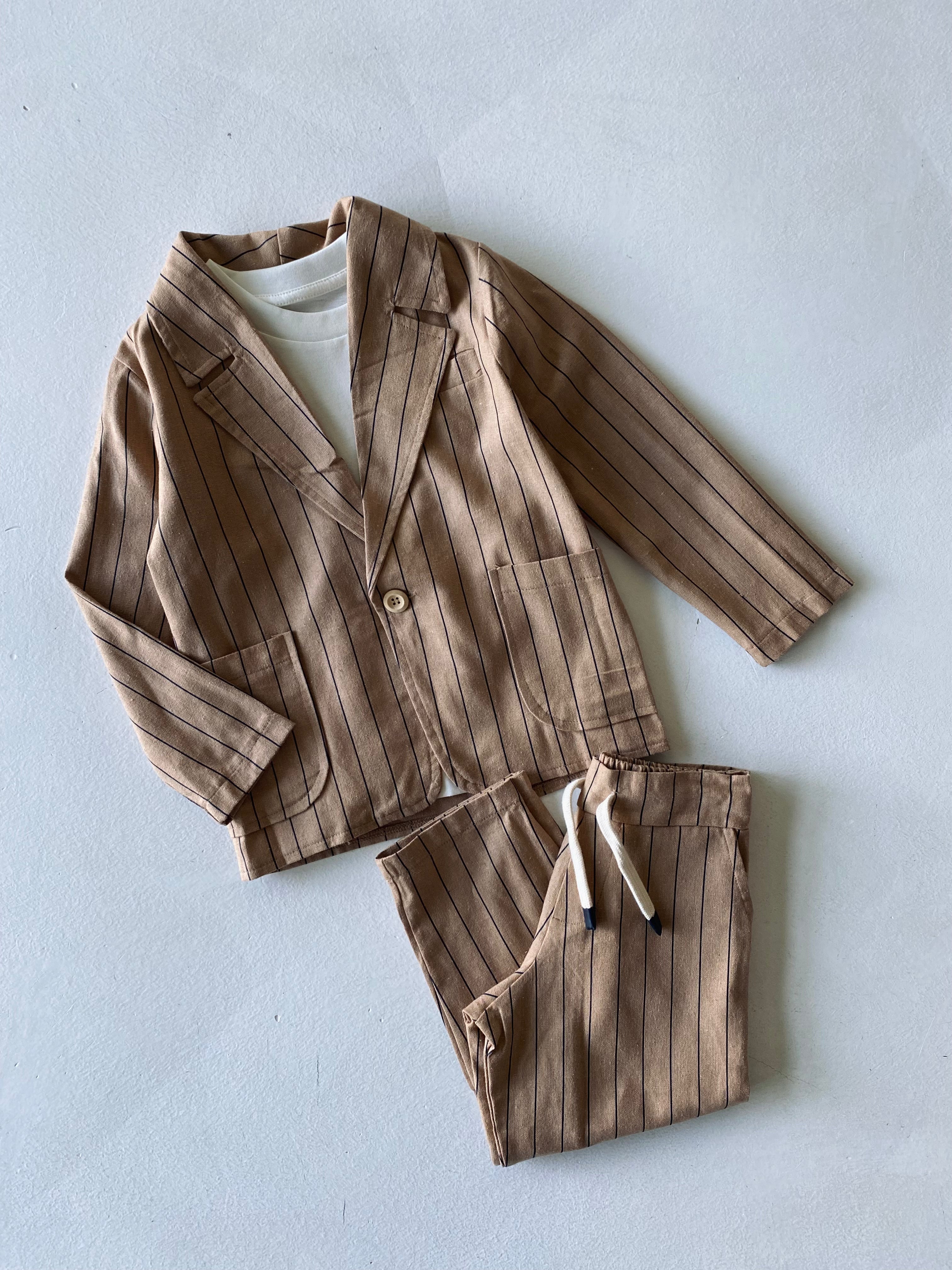 Stylish Striped Kids Suit Set - Trendy Boys & Girls Formal Outfit for Parties, School Events & Special Occasions