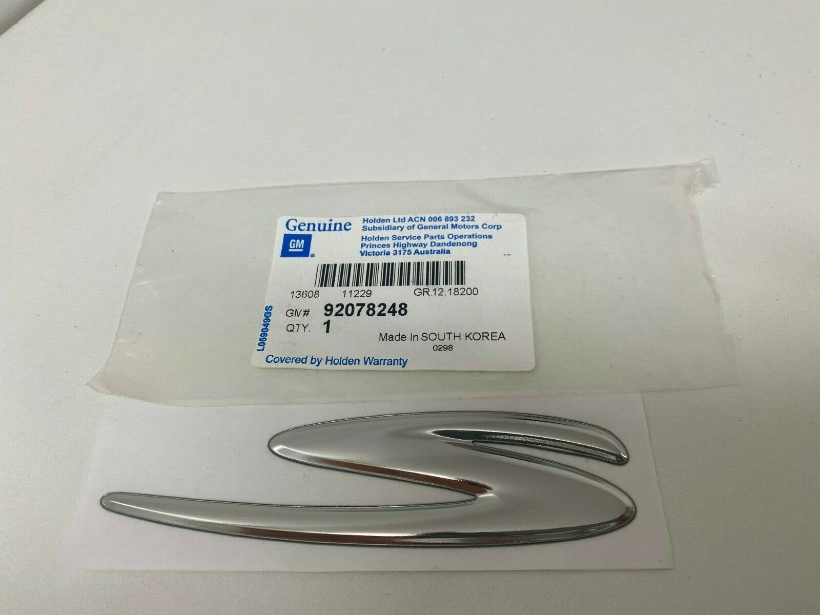 Holden Genuine VX 2001-2002 Commodore Boot Lid S Badge 92078248 - Replacement Car Emblem for Holden Commodore VX Series