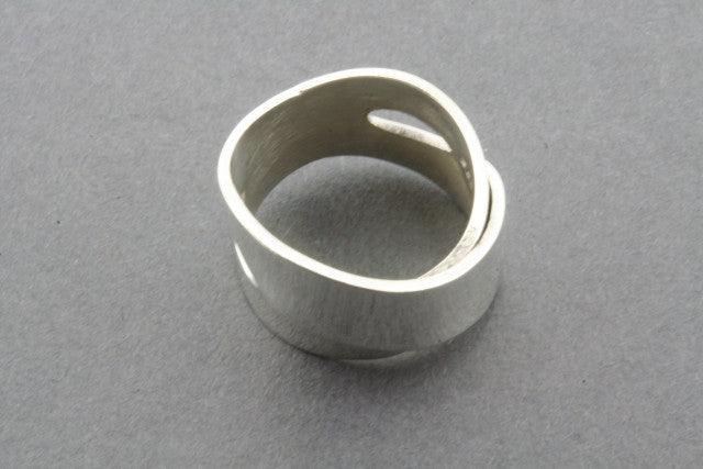 Infinity Twist Ring for Women - Elegant 925 Sterling Silver Stackable Band - Perfect for Anniversary, Wedding, and Everyday Wear