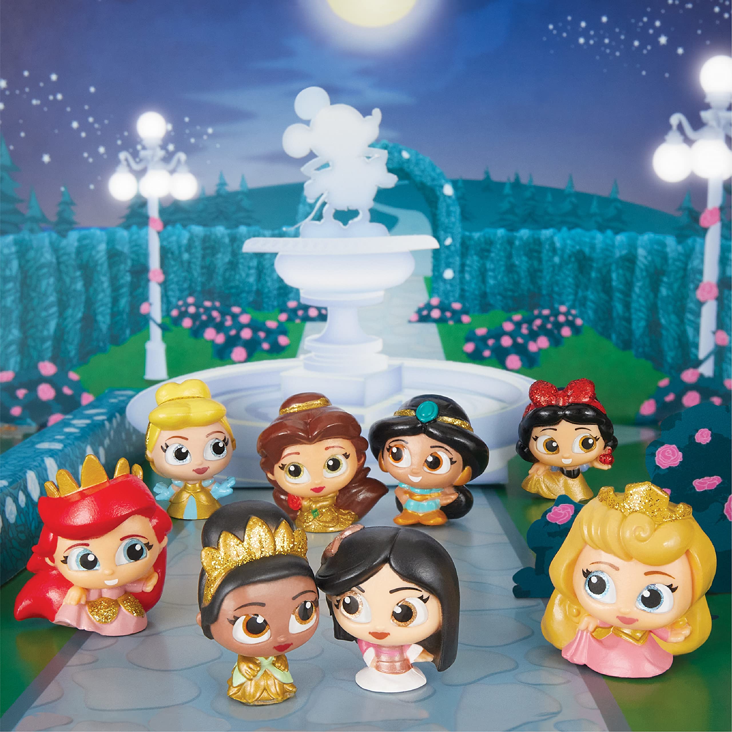 Disney Doorables Glitter and Gold Princess Collection - 8 Blind Bag Mystery Figures - Official Licensed Kids Toys for Ages 5+ by Just Play - Perfect for Birthday Gifts, Party Favors, and Disney Collectors