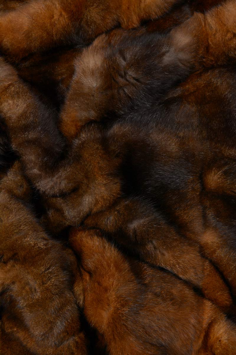 Natural Reddish Brown Possum Fur Cushion Cover - Soft & Luxurious Throw Pillow Case for Sofa, Bed, Living Room Decor - Cozy Home Accessories for Winter & Fall Season