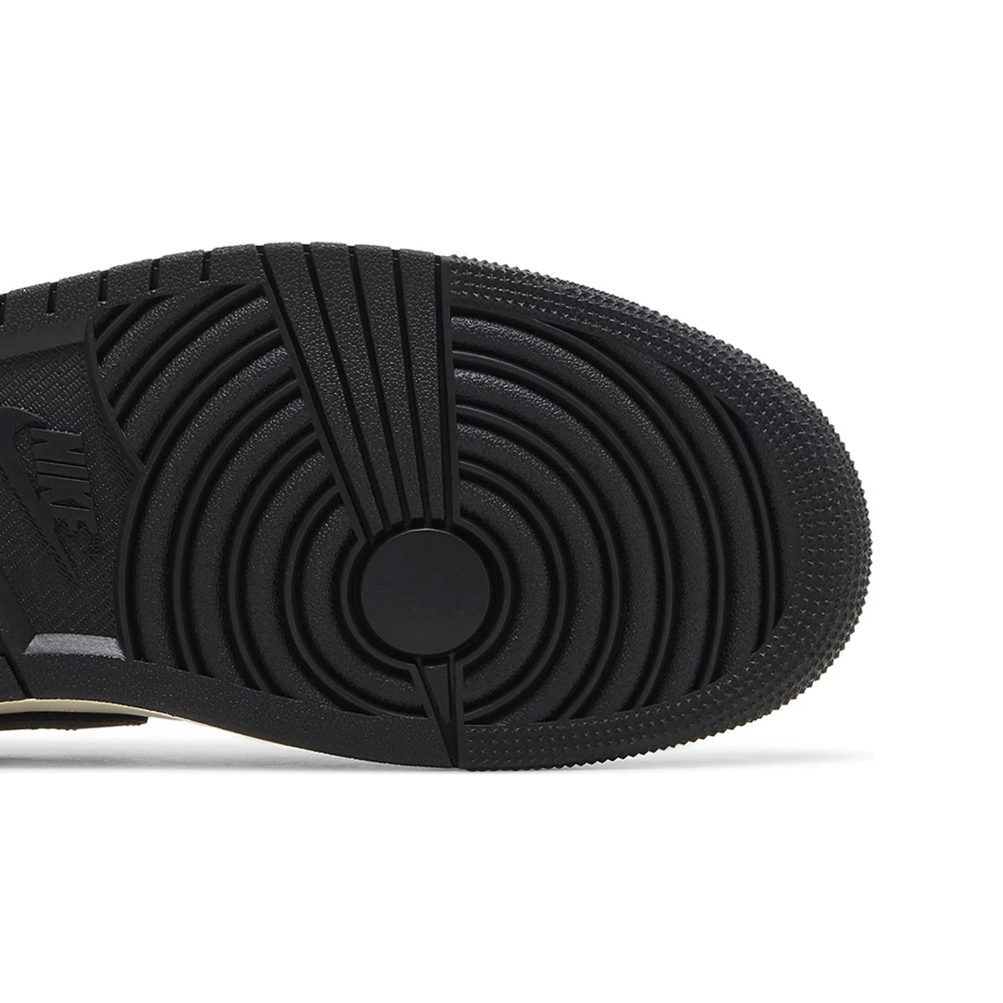 Air Jordan 1 Retro Low OG 'Mocha' Sneakers (2024) - Men's Basketball Shoes for Casual Wear & Street Style