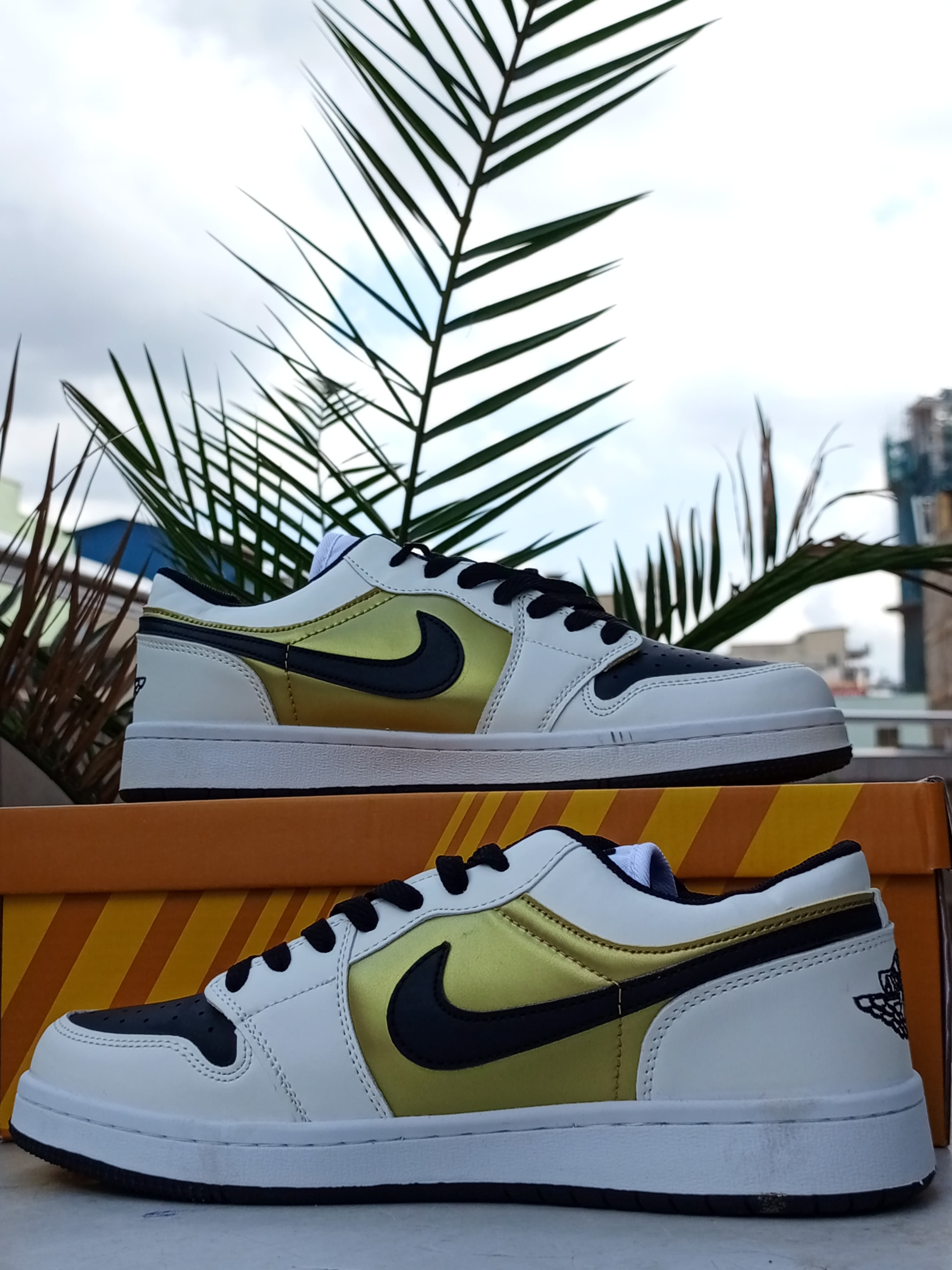 Air Jordan 1 Low Sneakers for Men - Black, White & Gold Basketball Shoes - Casual Wear & Street Style Fashion