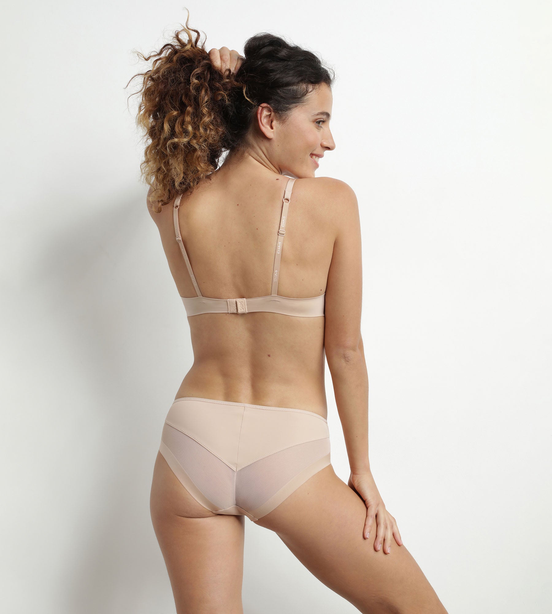 Dim InvisiFree New Skin Wireless Push Up Bra - Seamless Comfort for Everyday Wear & Special Occasions