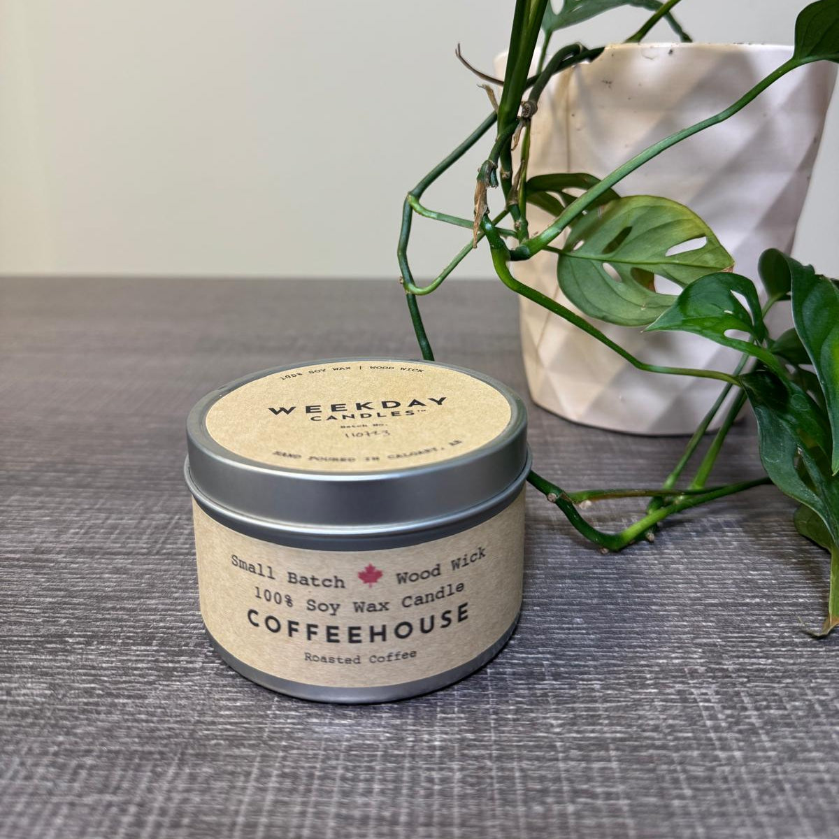 Premium Coffeehouse Scented Candle in Tin - Warm & Inviting Aroma for Home, Office & Relaxation