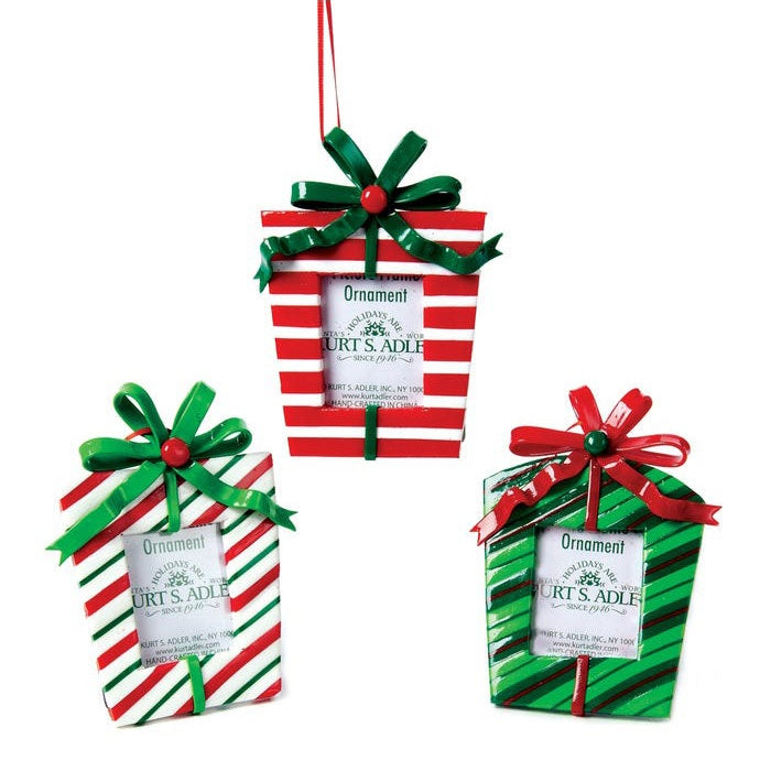 4.4 Inch Red, White & Green Gift Box Picture Frame Ornament - Perfect for Christmas Decor, Holiday Gifts & Home Accents