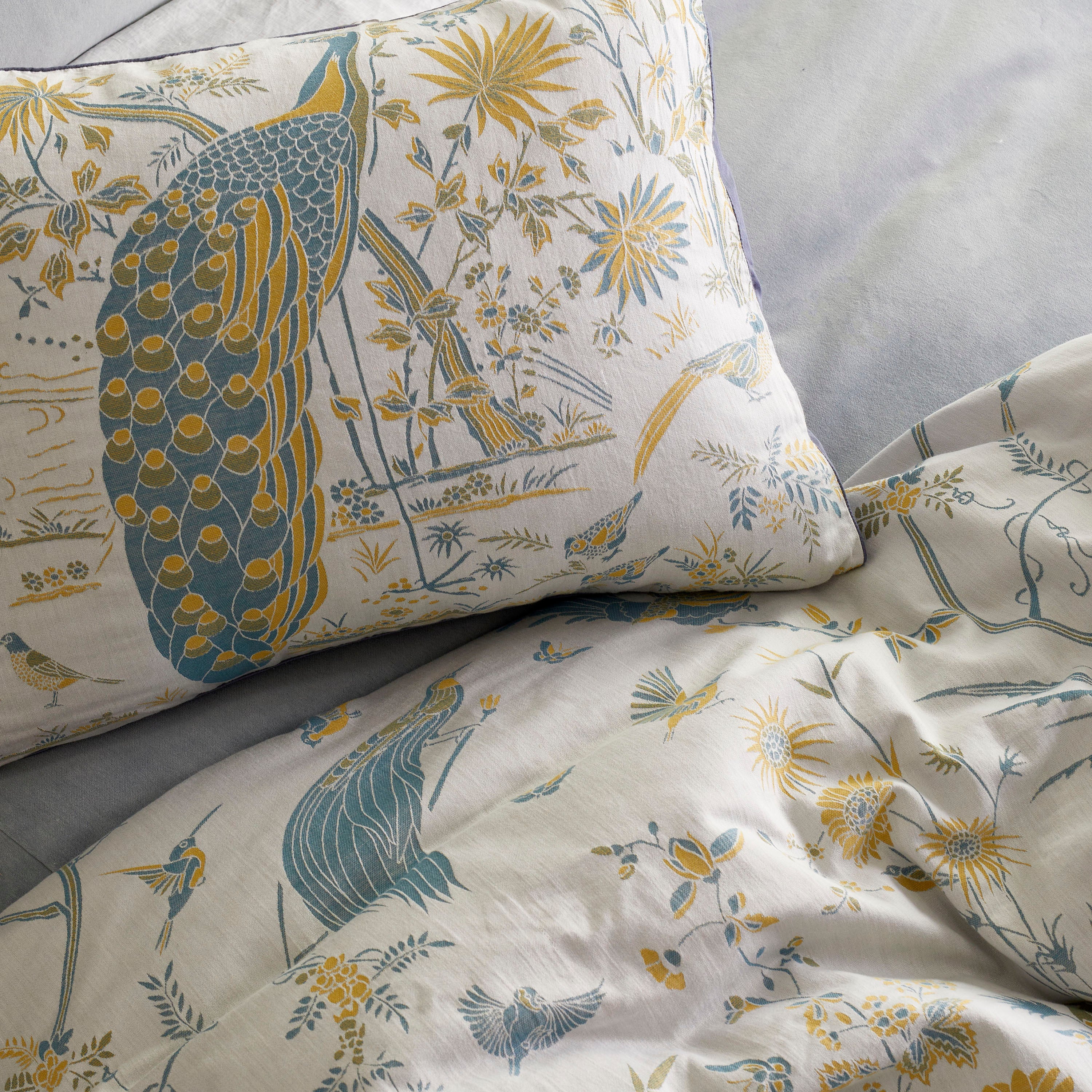 Java Peacock Duvet Cover Set King Size - Luxury 100% Cotton Bedding with Exquisite Peacock Design - Perfect for Master Bedroom, Guest Room & Hotel Decor