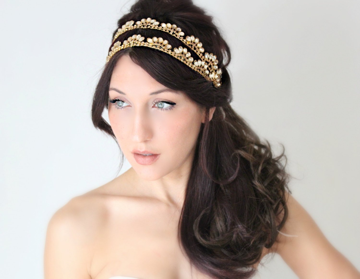 Elegant Rhinestone Wedding Headband for Bride - Sparkling Hair Accessory for Bridal Shower, Ceremony & Reception