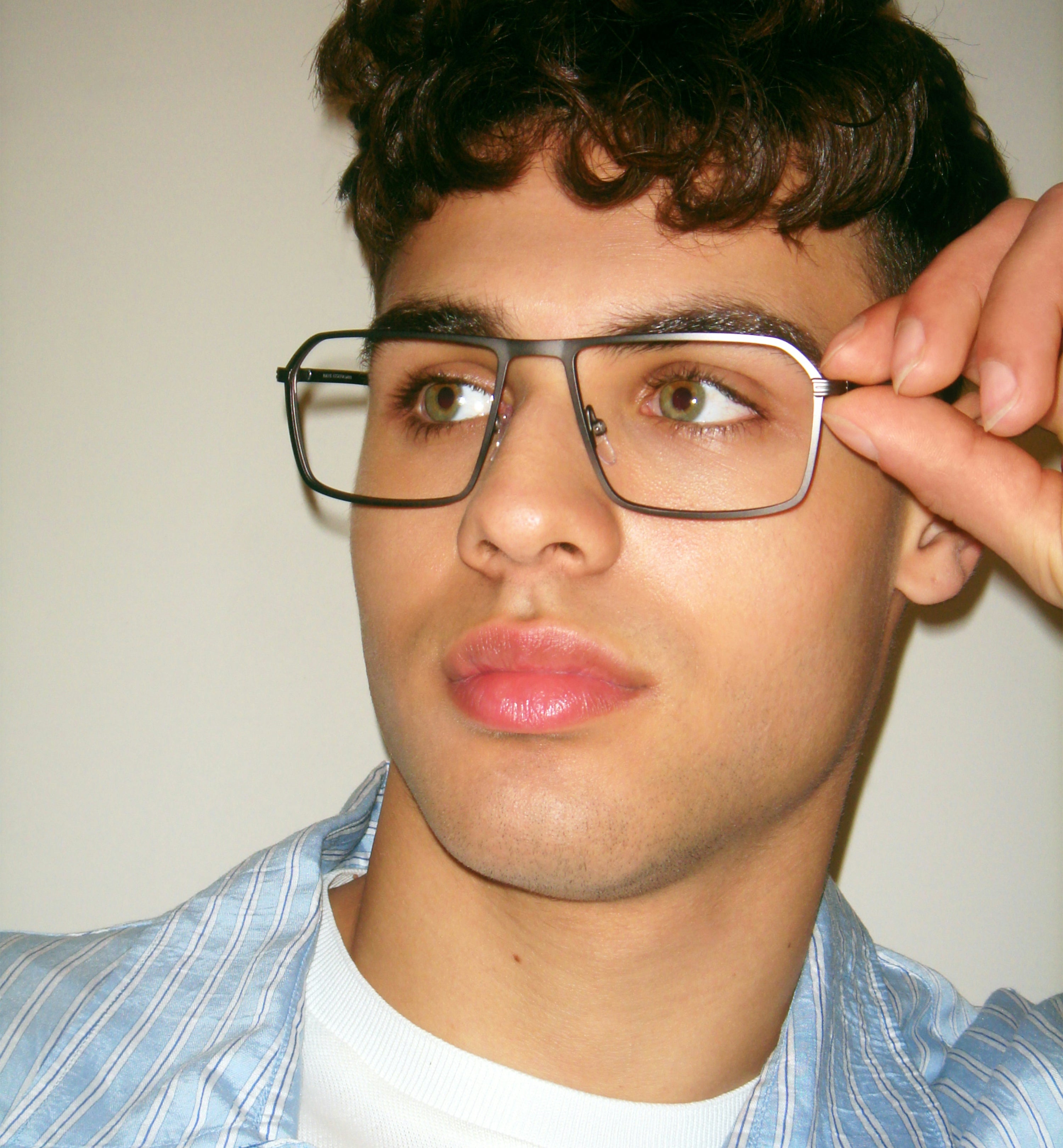 Stylish Skyline Eyeglasses for Men & Women - Trendy Lightweight Frame with UV Protection - Perfect for Reading, Driving & Everyday Fashion