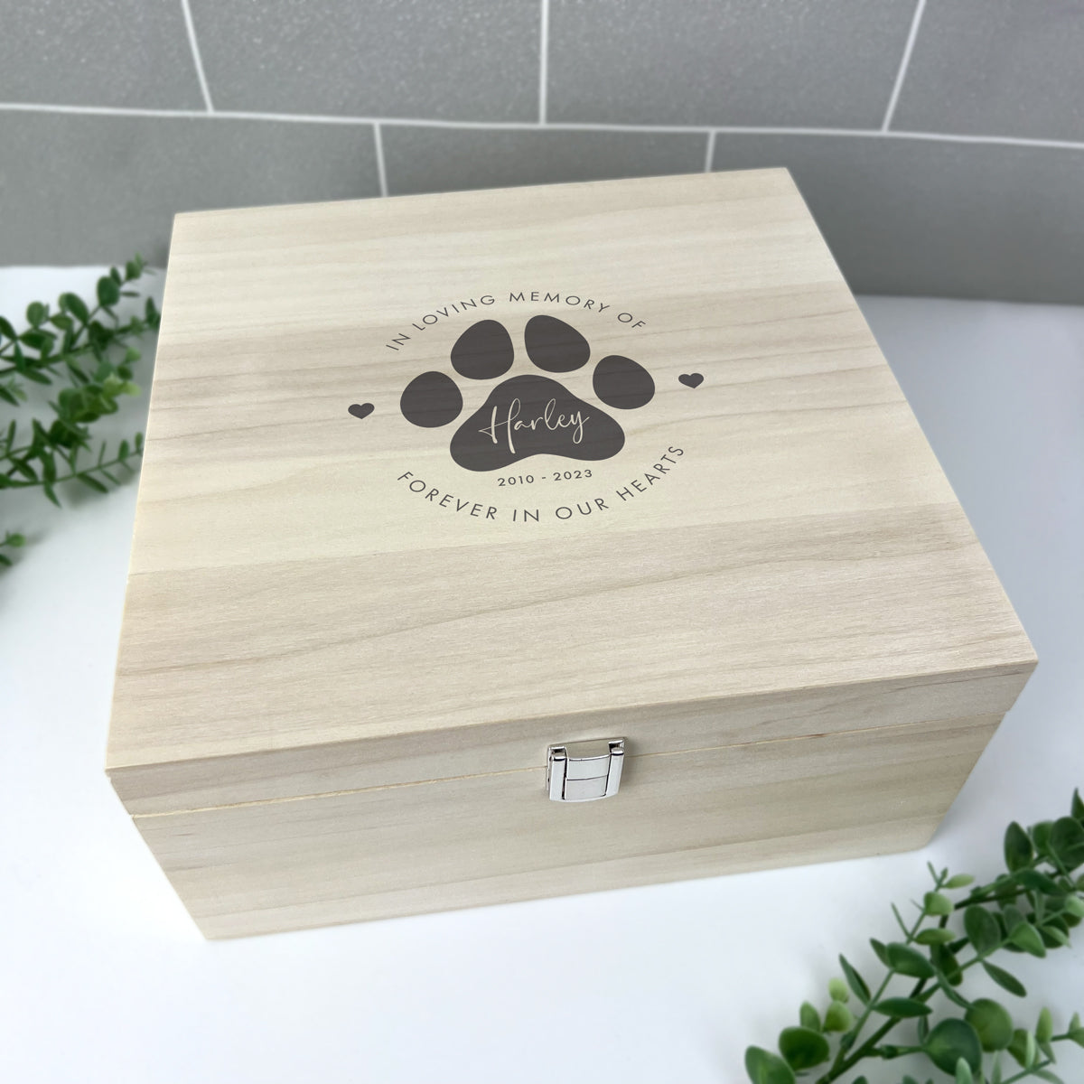 Personalized 28cm Wooden Pet Memorial Box - Custom Engraved Pet Name Keepsake for Ashes, Photos & Memories - Perfect for Pet Loss Remembrance & Pet Owner Gifts