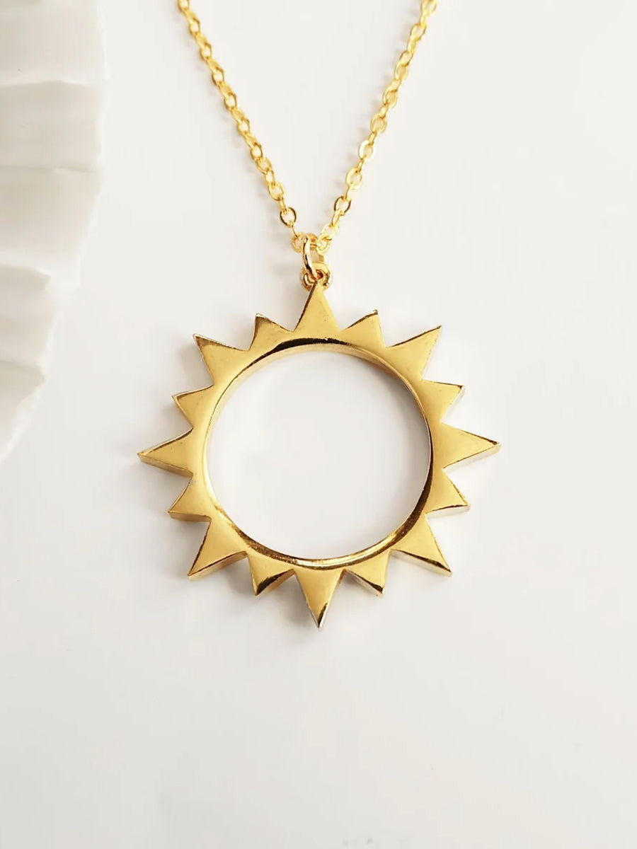 Augusta Jewelry 18K Gold Plated Necklace - Aelia Elegant Pendant for Women | Perfect for Parties, Weddings & Everyday Wear