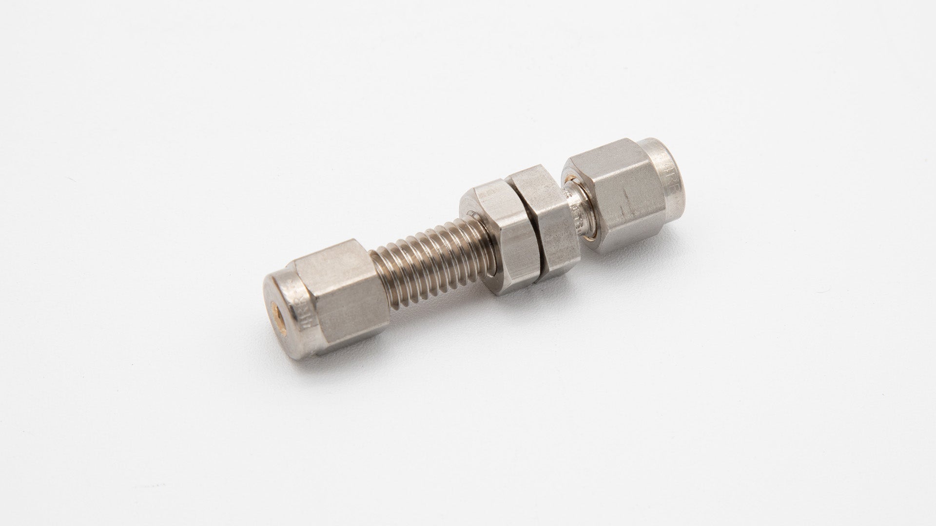 1/8 Inch O.D. Bulkhead Union Fitting - High Quality Stainless Steel Tube Connector for Plumbing, Hydraulic & Pneumatic Systems - Perfect for Water Tanks, Industrial Equipment & Automotive Applications
