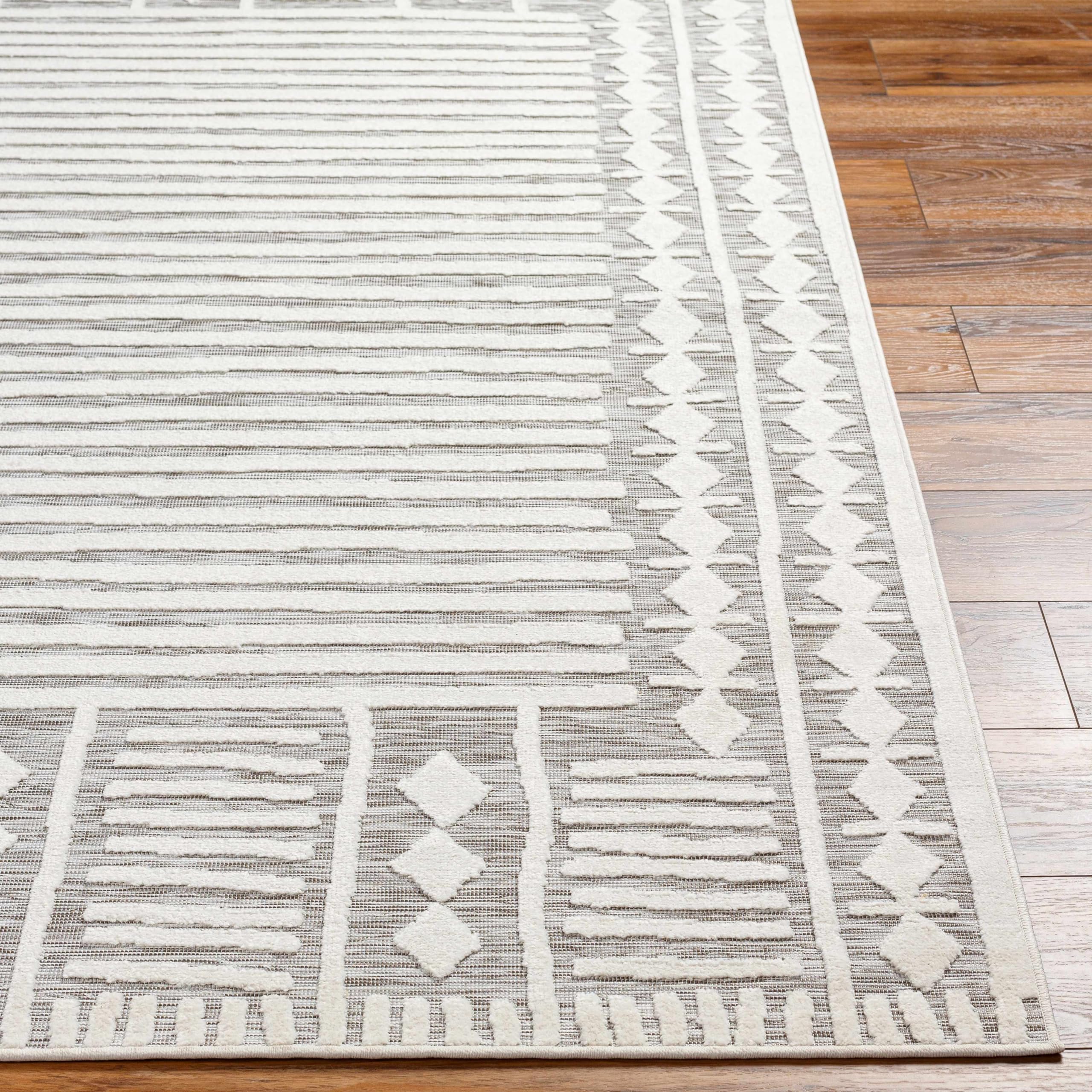 Hauteloom Tabontabon Gray Area Rug 5'3