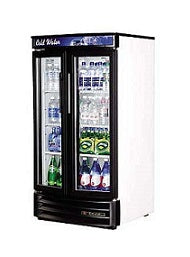 True EGD14RF Commercial Refrigerator 220V - Energy Efficient Stainless Steel Restaurant Fridge for Kitchen, Grocery Store & Catering Business